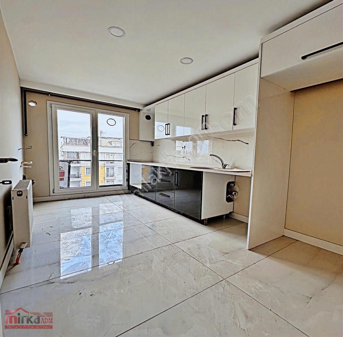 Beylikdüzü Yakuplu Da Satılık 3+2 Ön Cephe Geniş Sıfır Dublex - Görsel 3