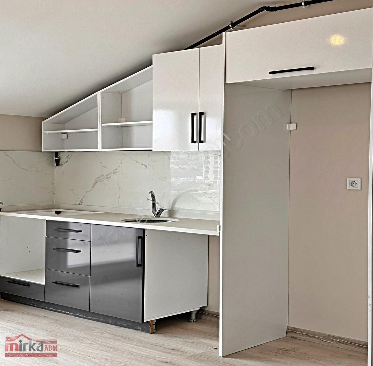 Beylikdüzü Yakuplu Da Satılık 3+2 Ön Cephe Geniş Sıfır Dublex - Görsel 4