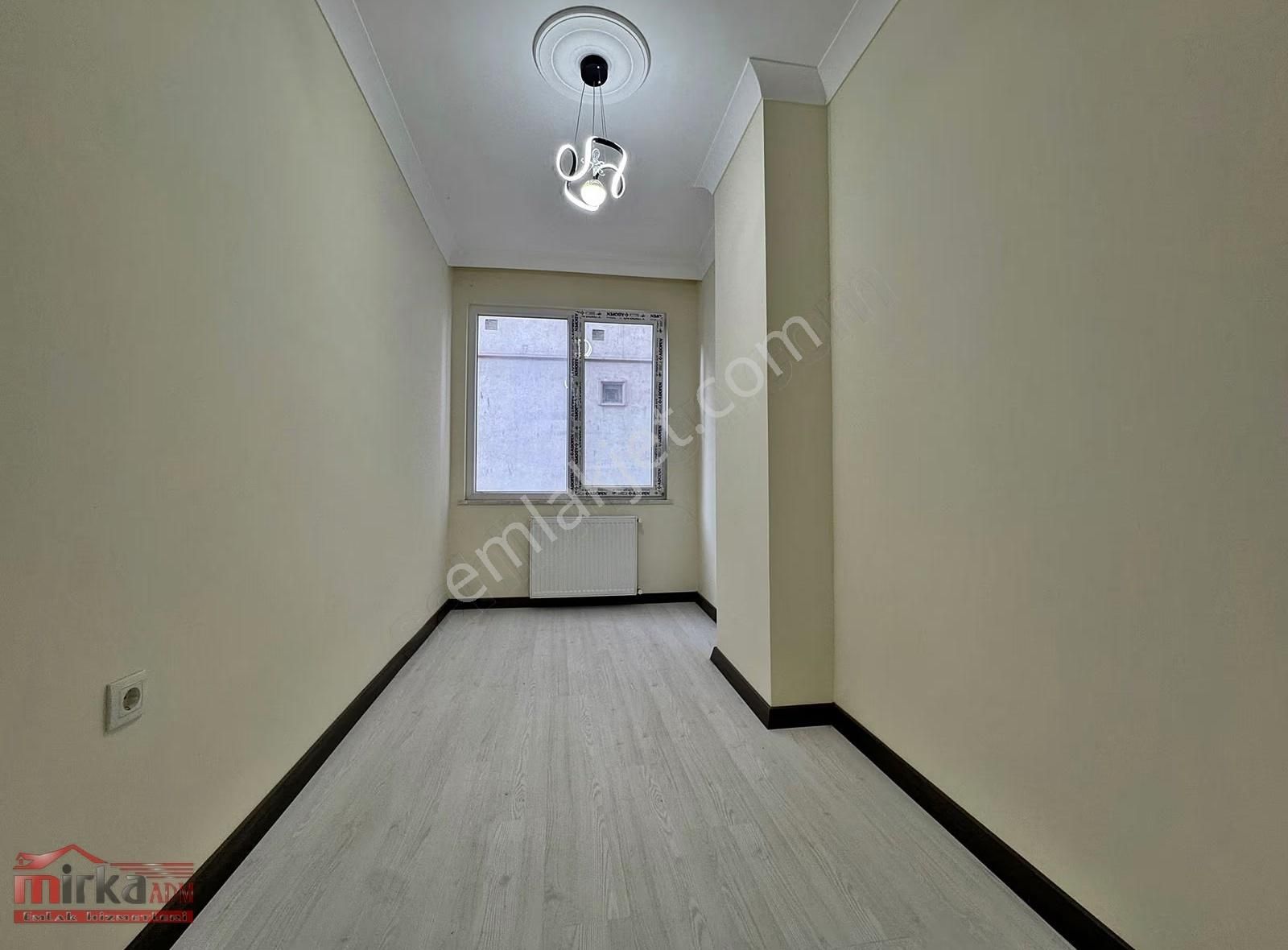 Beylikdüzü Yakuplu Da Satılık 1+1 Ön Cephe Balkonlu Daire - Görsel 3