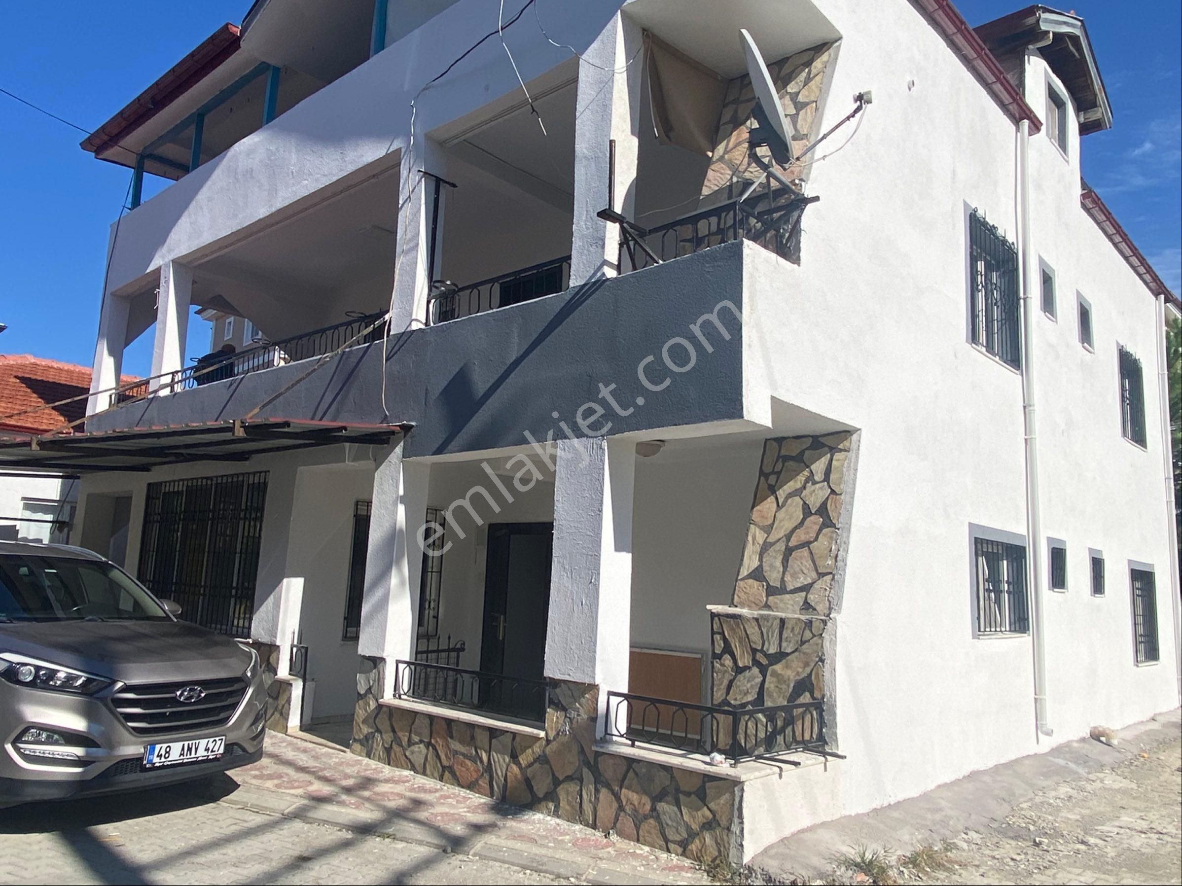 Dalaman Karaçalıda Satılık Tam Müstakil 3 Kat Ev - Görsel 3