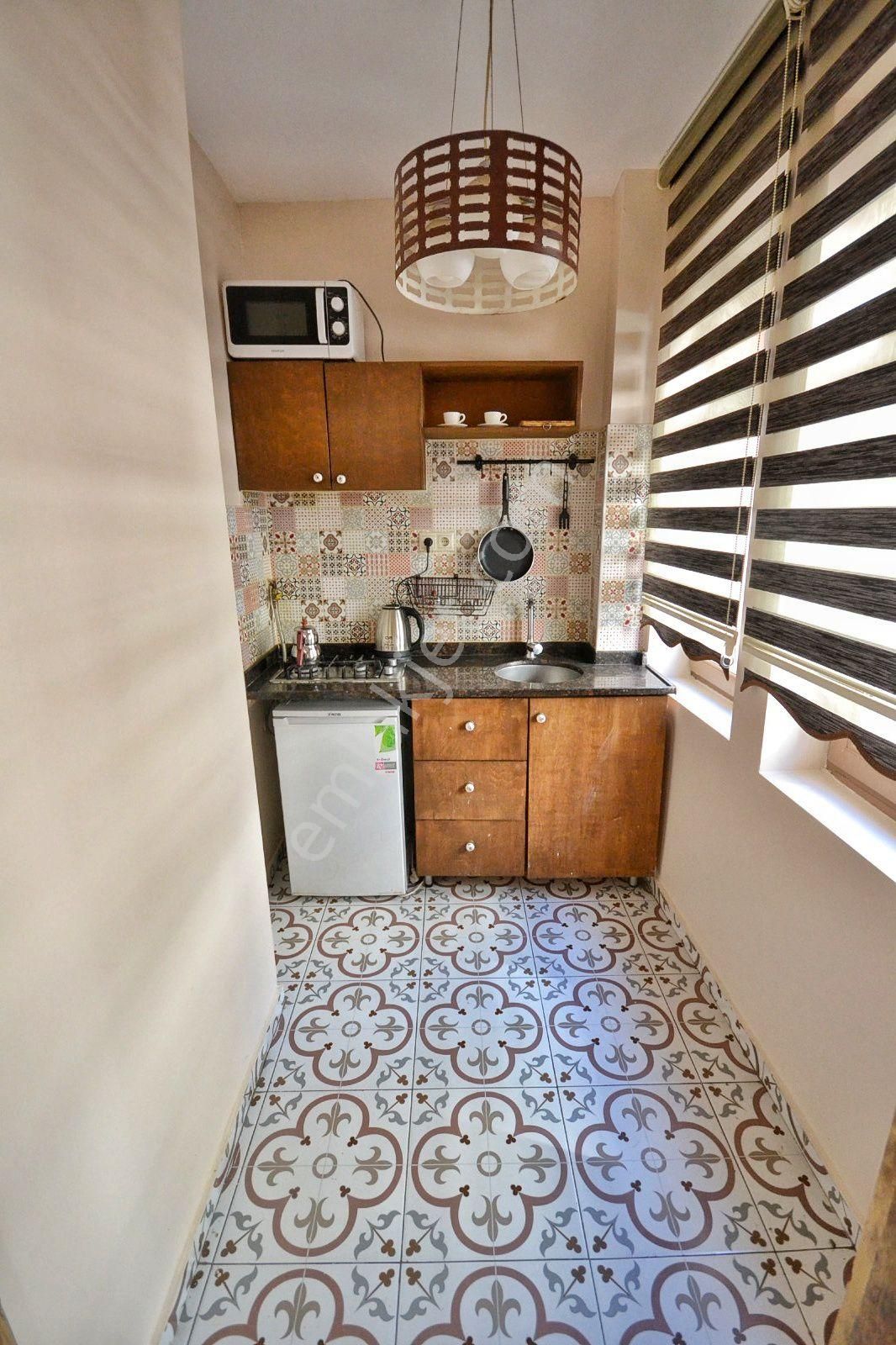 Beyoğlu Galatasaray Da 2 Kat Full Eşylı 1+1 Daire - Görsel 9