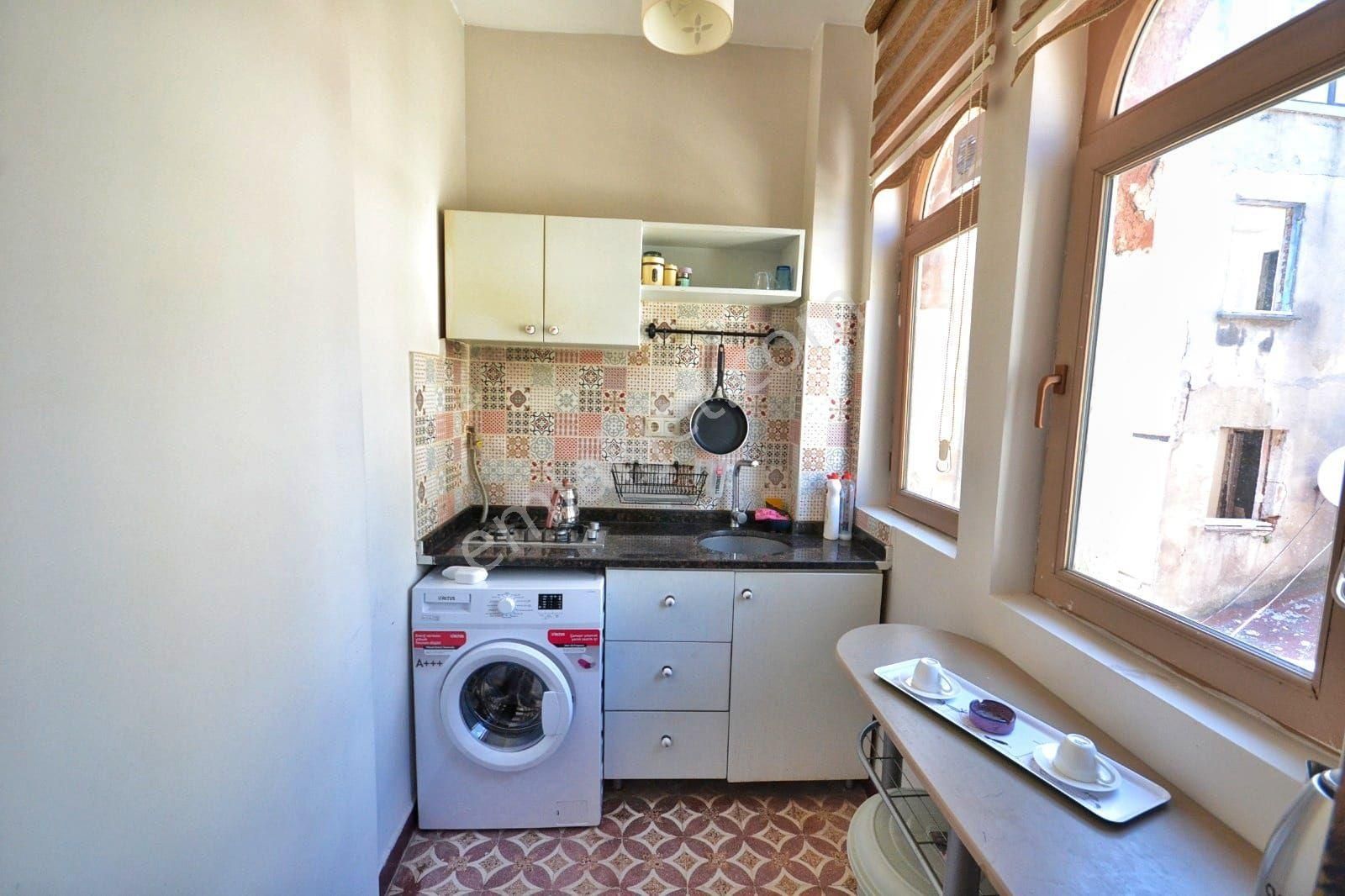 Beyoğlu Galatasaray Da 2 Kat Full Eşylı 1+1 Daire - Görsel 10