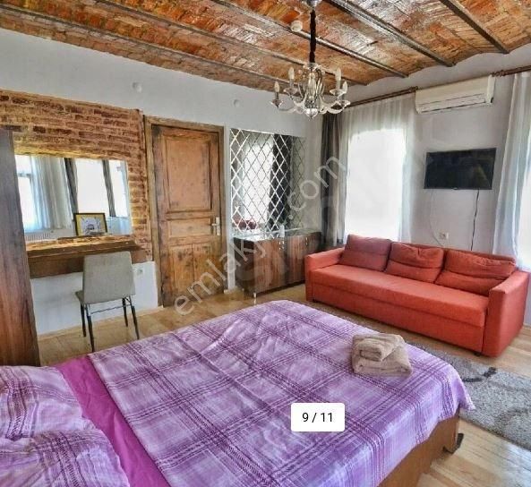 Beyoğlu Galatasaray Da 2 Kat Full Eşylı 1+1 Daire