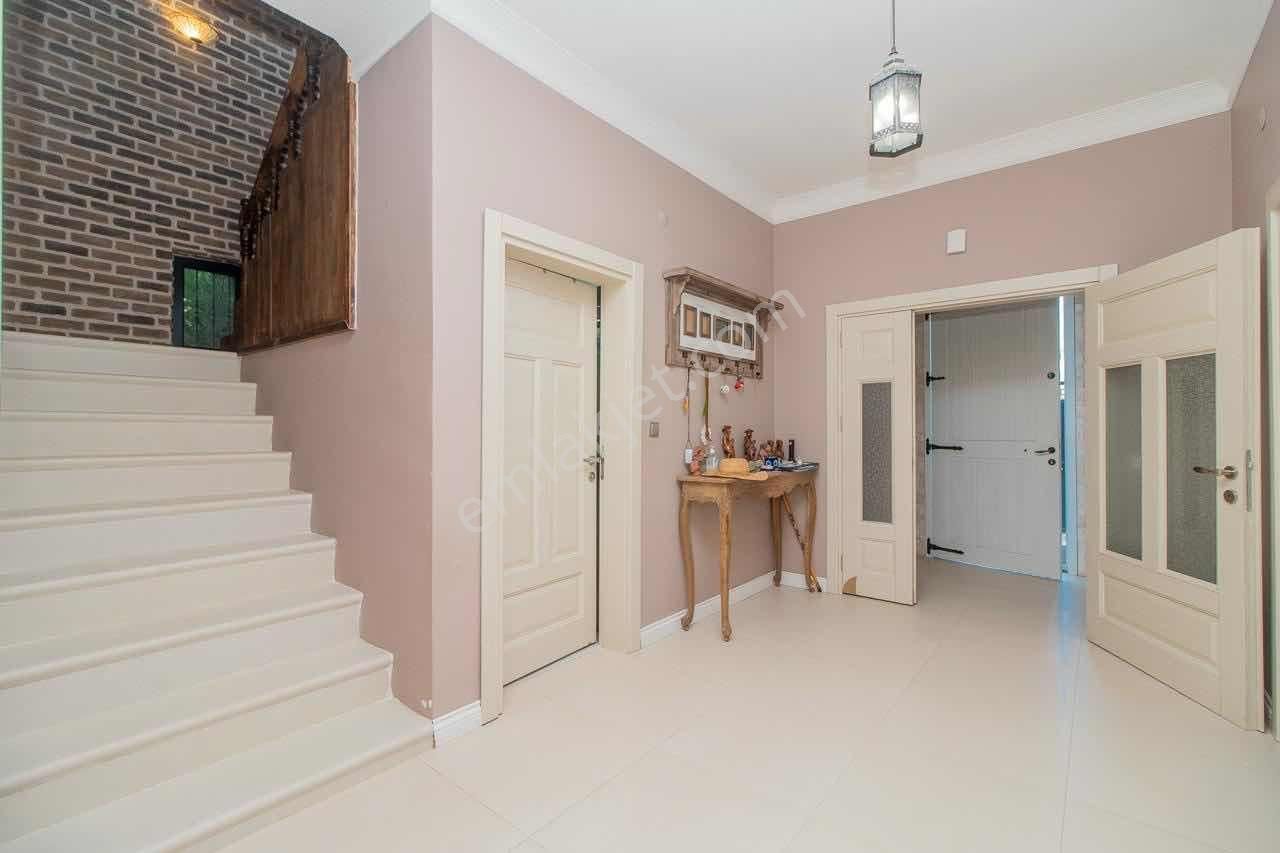 Antalya Döşemealtı Yalınlı'da Satılık Havuzlu 4+1 Villla - Görsel 4