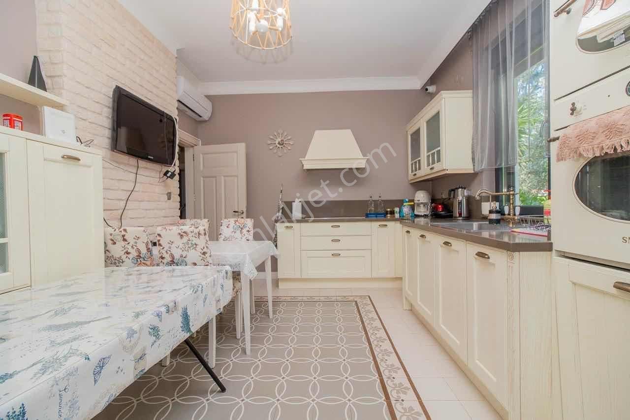 Antalya Döşemealtı Yalınlı'da Satılık Havuzlu 4+1 Villla - Görsel 9