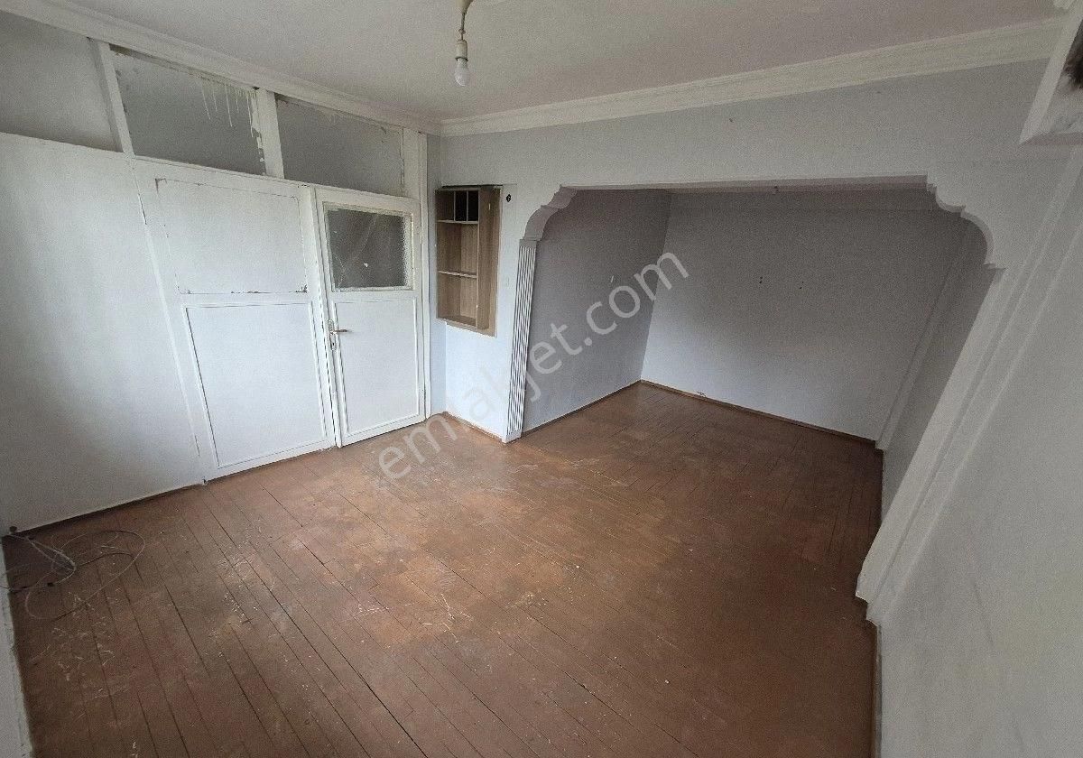 İzmir Konak Mehtap Mahallesinde//gürçeşme Camii Sokağında 2katlı Evin Zeminkatı 1+1kiralık Daire - Görsel 8