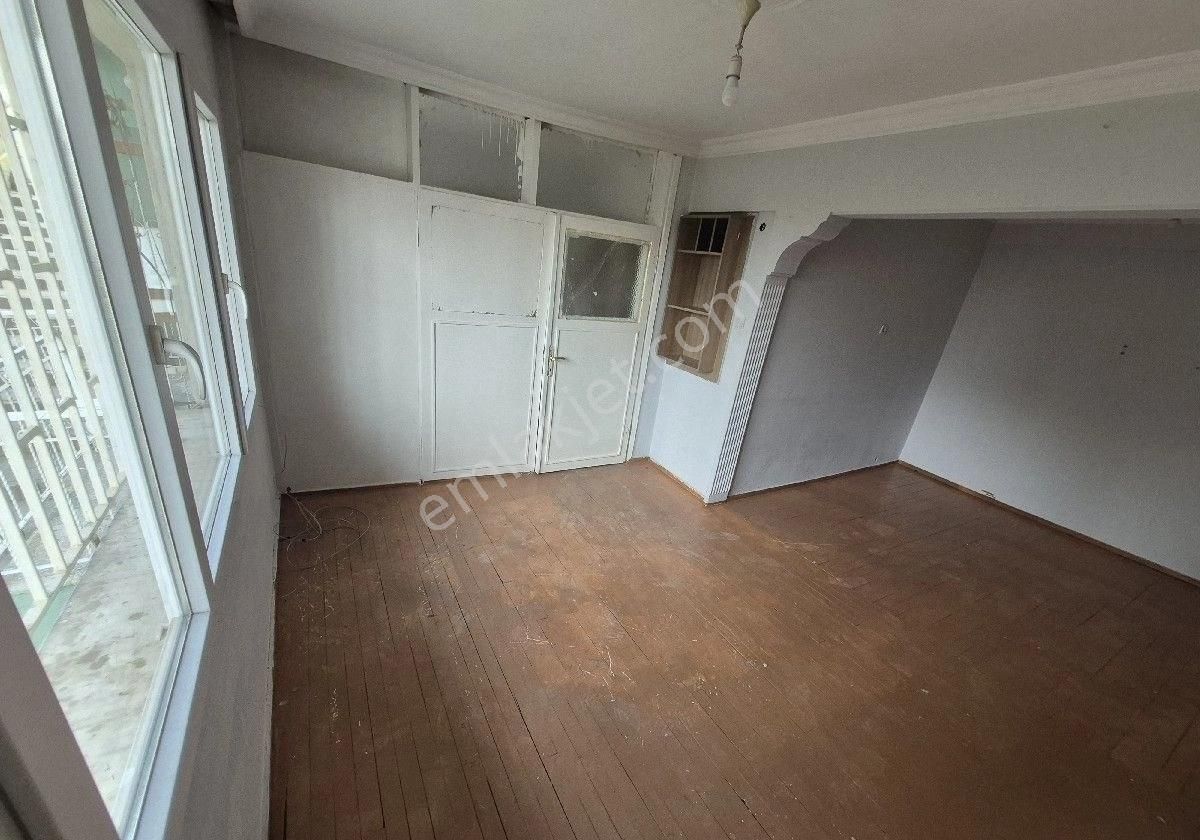 İzmir Konak Mehtap Mahallesinde//gürçeşme Camii Sokağında 2katlı Evin Zeminkatı 1+1kiralık Daire - Görsel 10