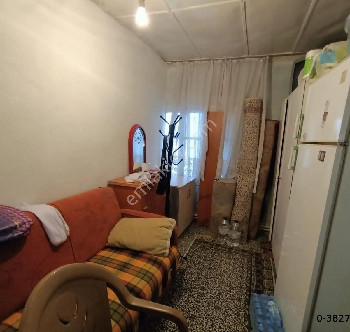 İzmir Buca Ufufk Mahallesinde//meydanyakını.tekkatlı Numarataşları Ayrı Hisse Tapulu Müstakil Ev - Görsel 6