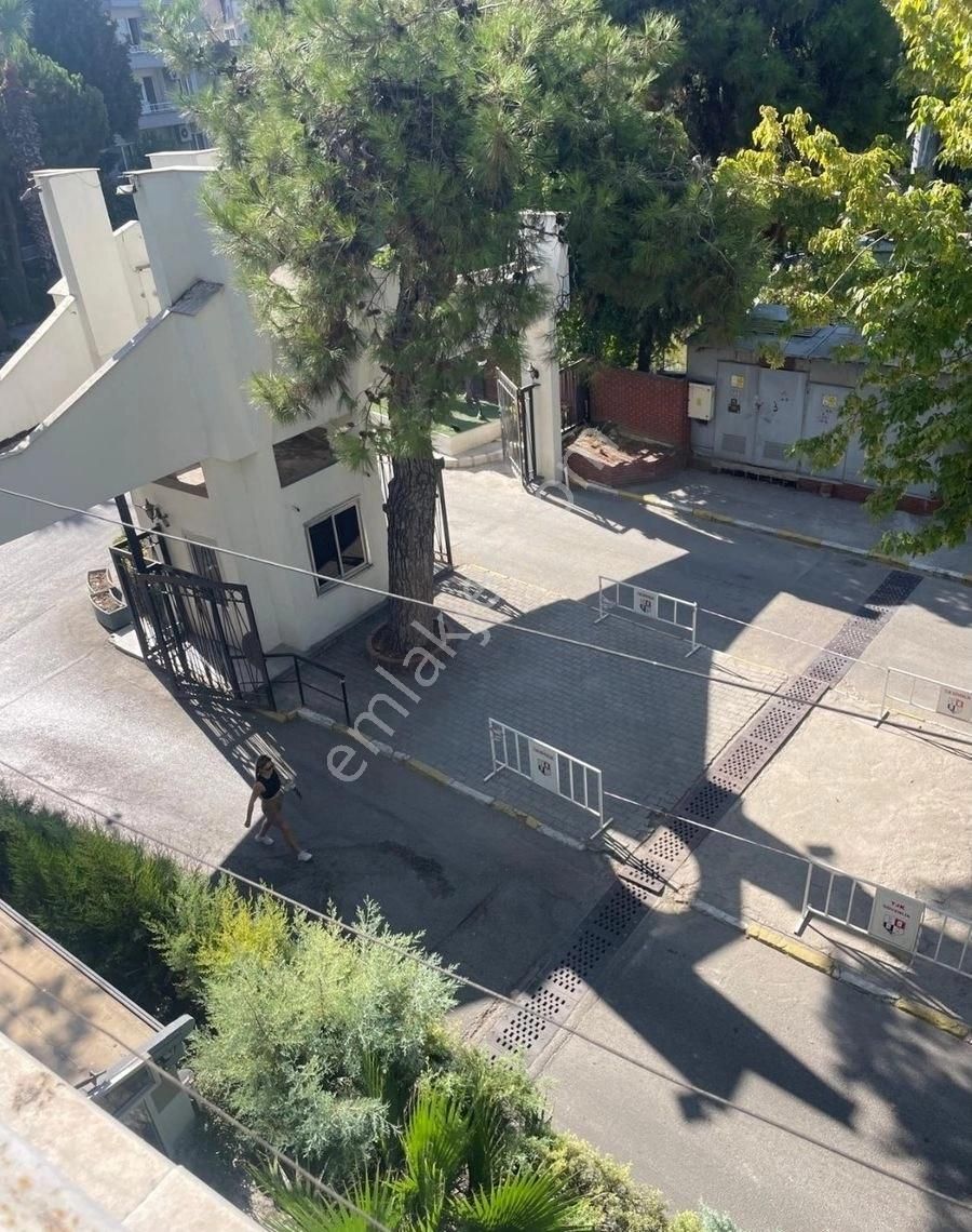 İzmir/buca İnkilap Mahallesi Hipodrum Yanında//önüaçık Doğa Manzaralı//130m2//3+1/arakat Ferah Daire - Görsel 3