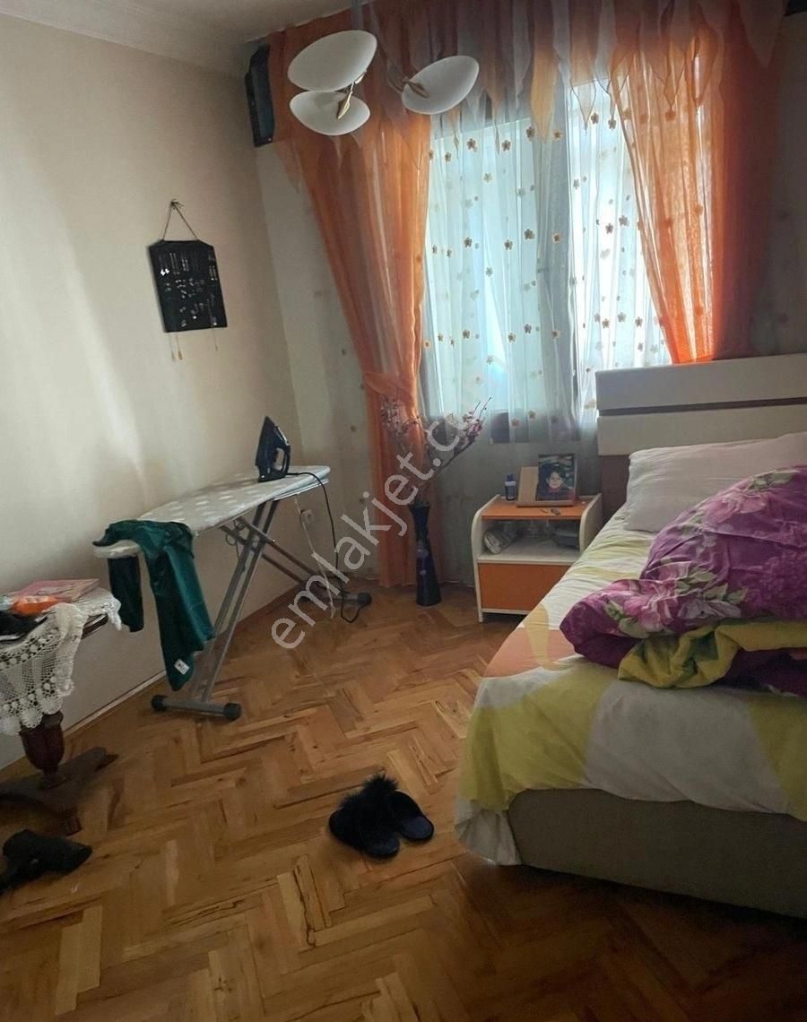 İzmir/buca İnkilap Mahallesi Hipodrum Yanında//önüaçık Doğa Manzaralı//130m2//3+1/arakat Ferah Daire - Görsel 6