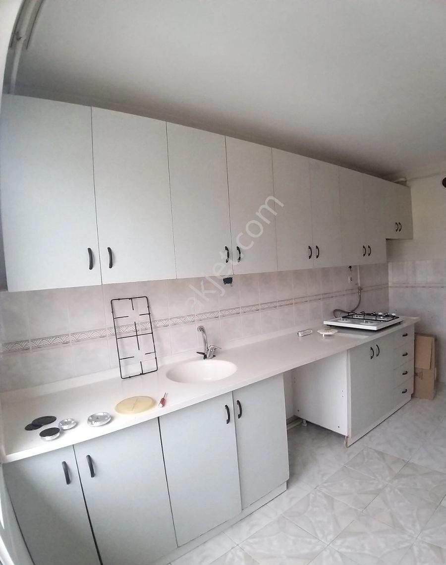 Buca Hürriyet Mahallesinde//uçanyolyakını//asansörlü//90m2-2+1 - Görsel 8