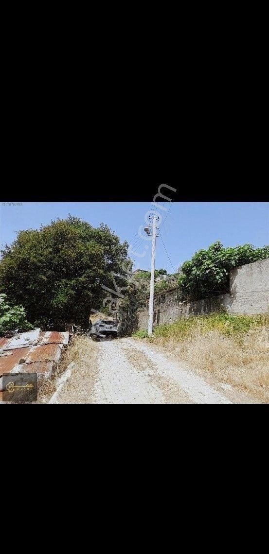 İzmir Bornova Sarnıç Köyünde.bornova Tünellerin Üsttarafında Sarnıç Köy İçinde//256m2 Bahçeli Ev - Görsel 2