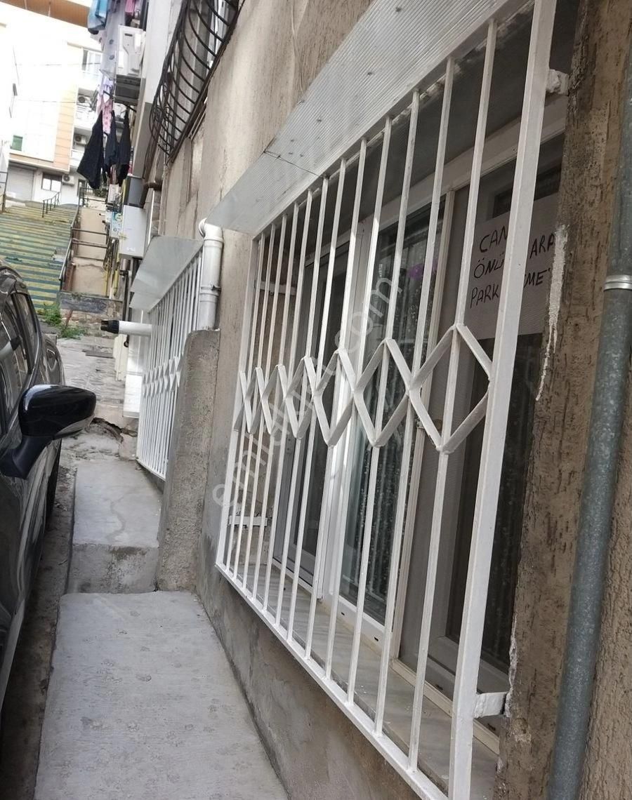 Buca Laleli Mahallesinde//izbana-bankalara-çarşıya 10dk Mesafede//zeminkat//bahçeli 3+1/daire - Görsel 16