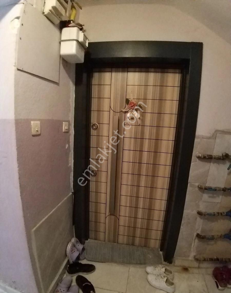 Buca Laleli Mahallesinde//izbana-bankalara-çarşıya 10dk Mesafede//zeminkat//bahçeli 3+1/daire - Görsel 20