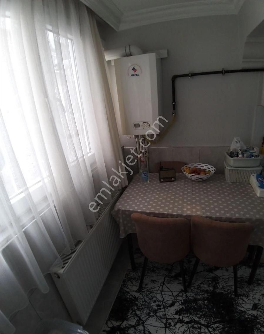 Buca Laleli Mahallesinde//izbana-bankalara-çarşıya 10dk Mesafede//zeminkat//bahçeli 3+1/daire - Görsel 14