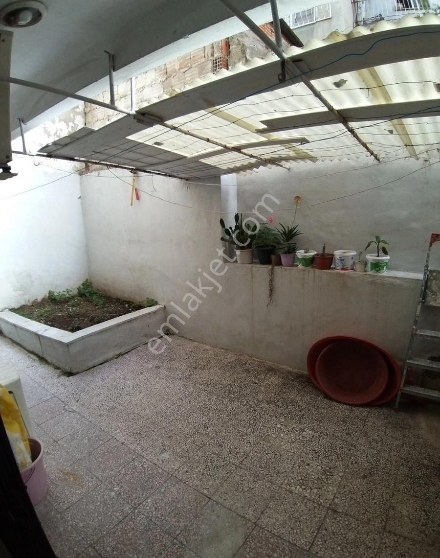 Buca Laleli Mahallesinde//izbana-bankalara-çarşıya 10dk Mesafede//zeminkat//bahçeli 3+1/daire - Görsel 5