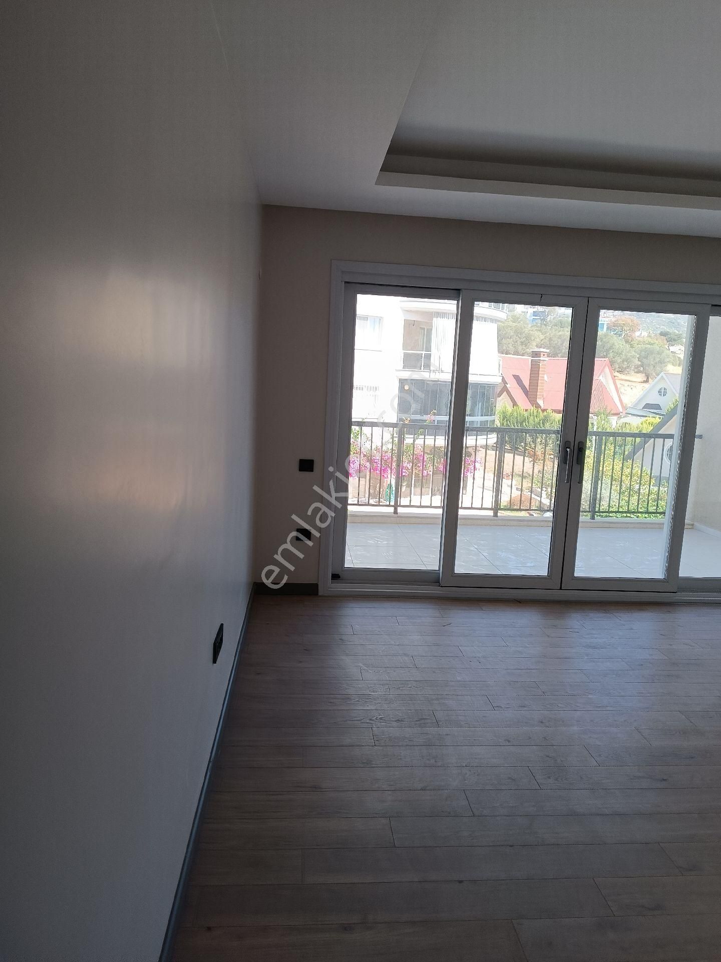 Kuşadası Merkezde Satılık 3+1 Sıfır Daire - Görsel 2