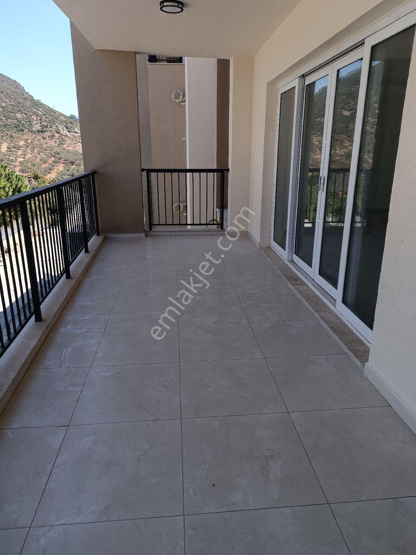 Kuşadası Merkezde Satılık 3+1 Sıfır Daire - Görsel 11