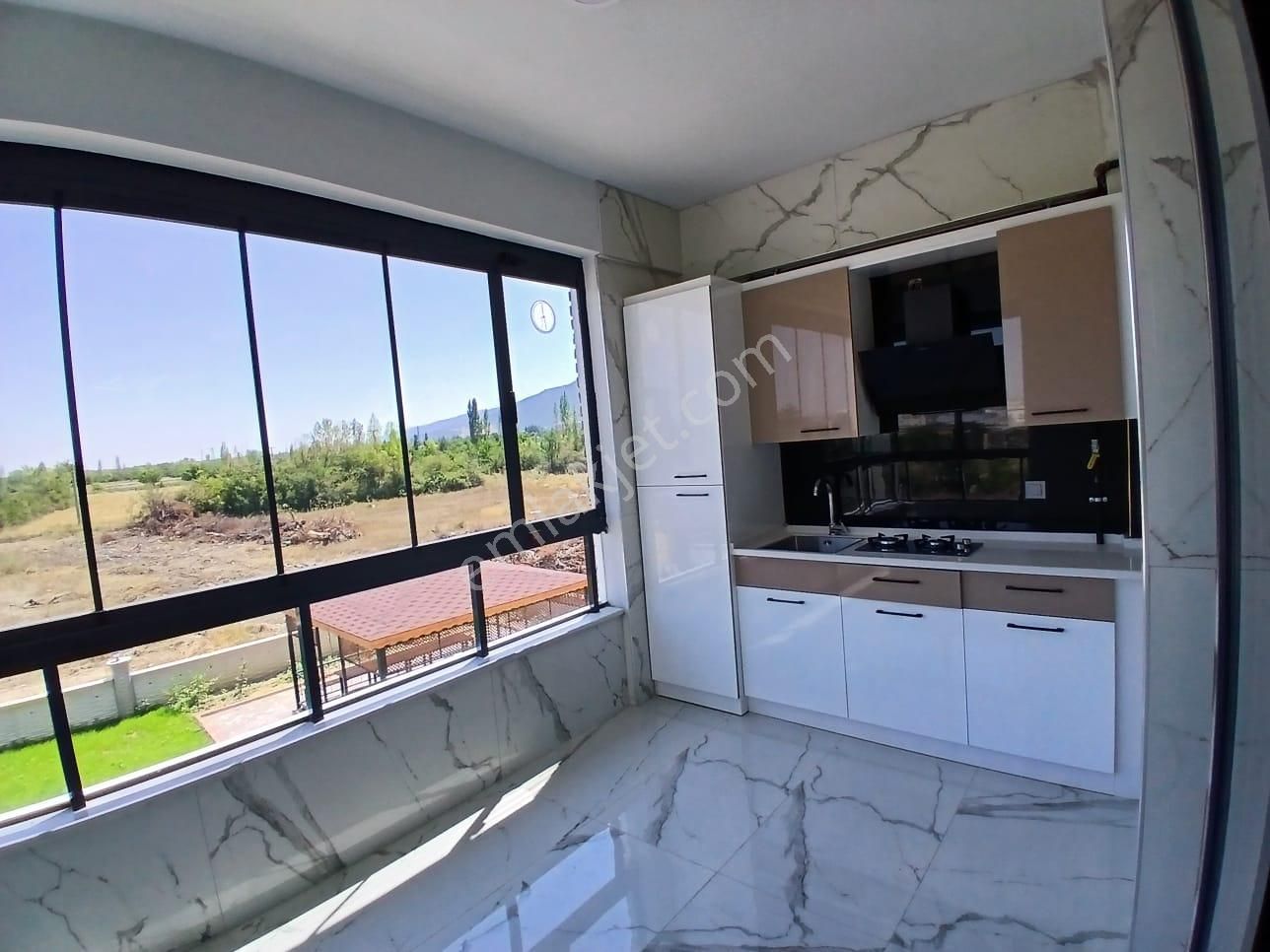 Akçay Emlak'tan Akşehir Gazi Mahallesinde Satılık Lüks 3+1 Daire - Görsel 6