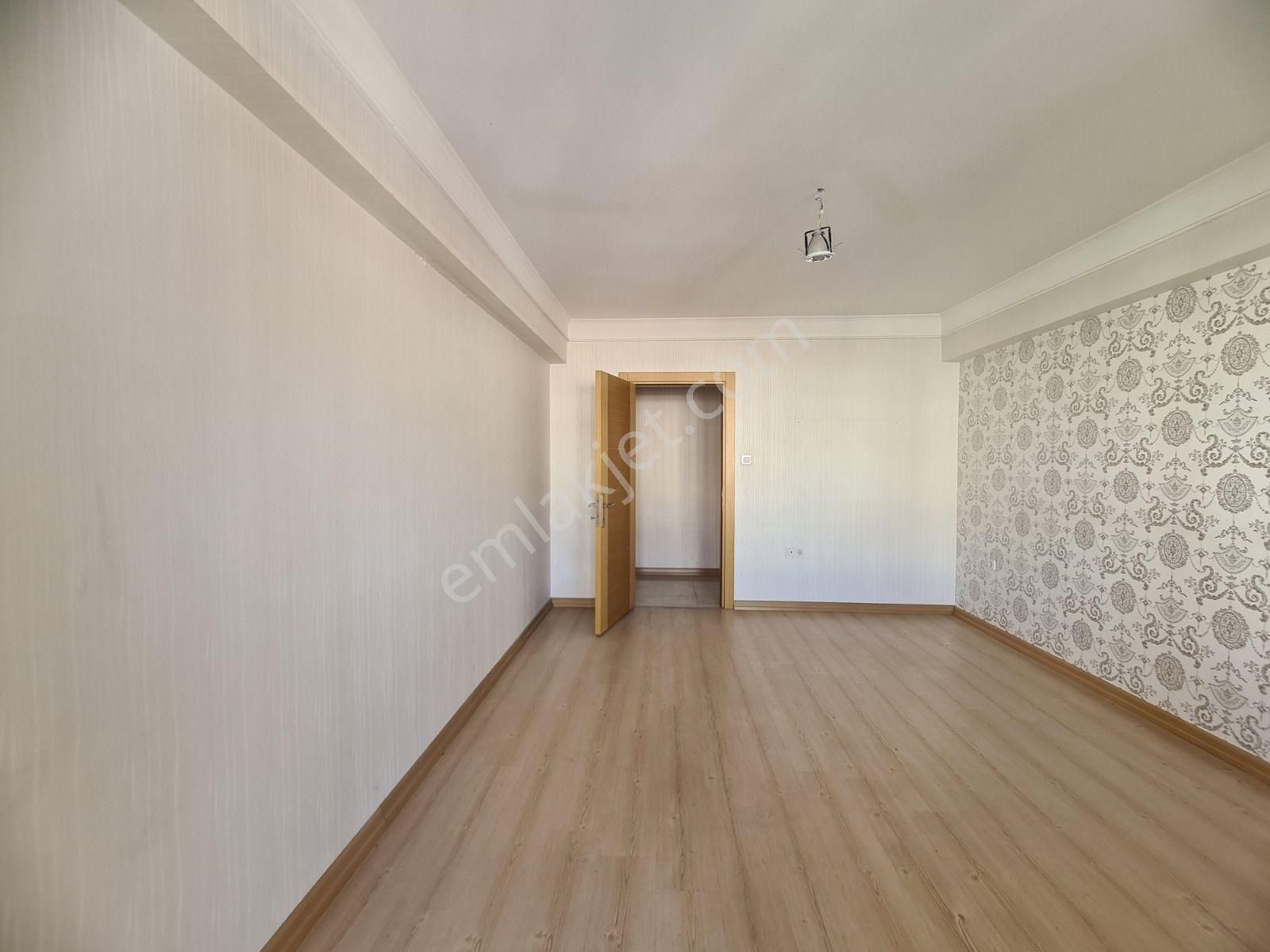 Seval Cd. Üzeri Manzaralı Sitede Teras Balkonlu Fırsat 3+1 Daire - Görsel 27