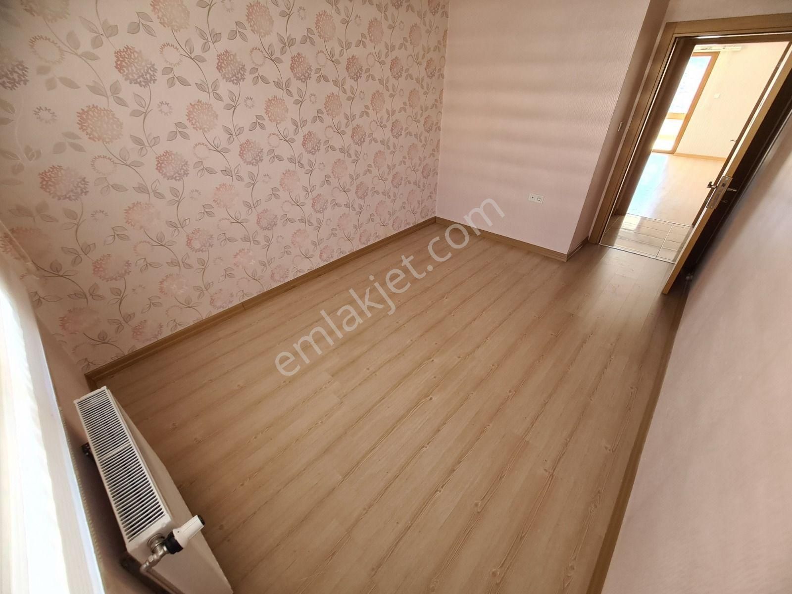 Seval Cd. Üzeri Manzaralı Sitede Teras Balkonlu Fırsat 3+1 Daire - Görsel 23