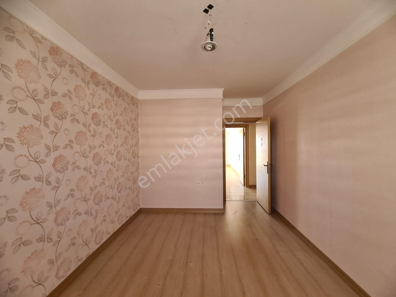 Seval Cd. Üzeri Manzaralı Sitede Teras Balkonlu Fırsat 3+1 Daire - Görsel 21