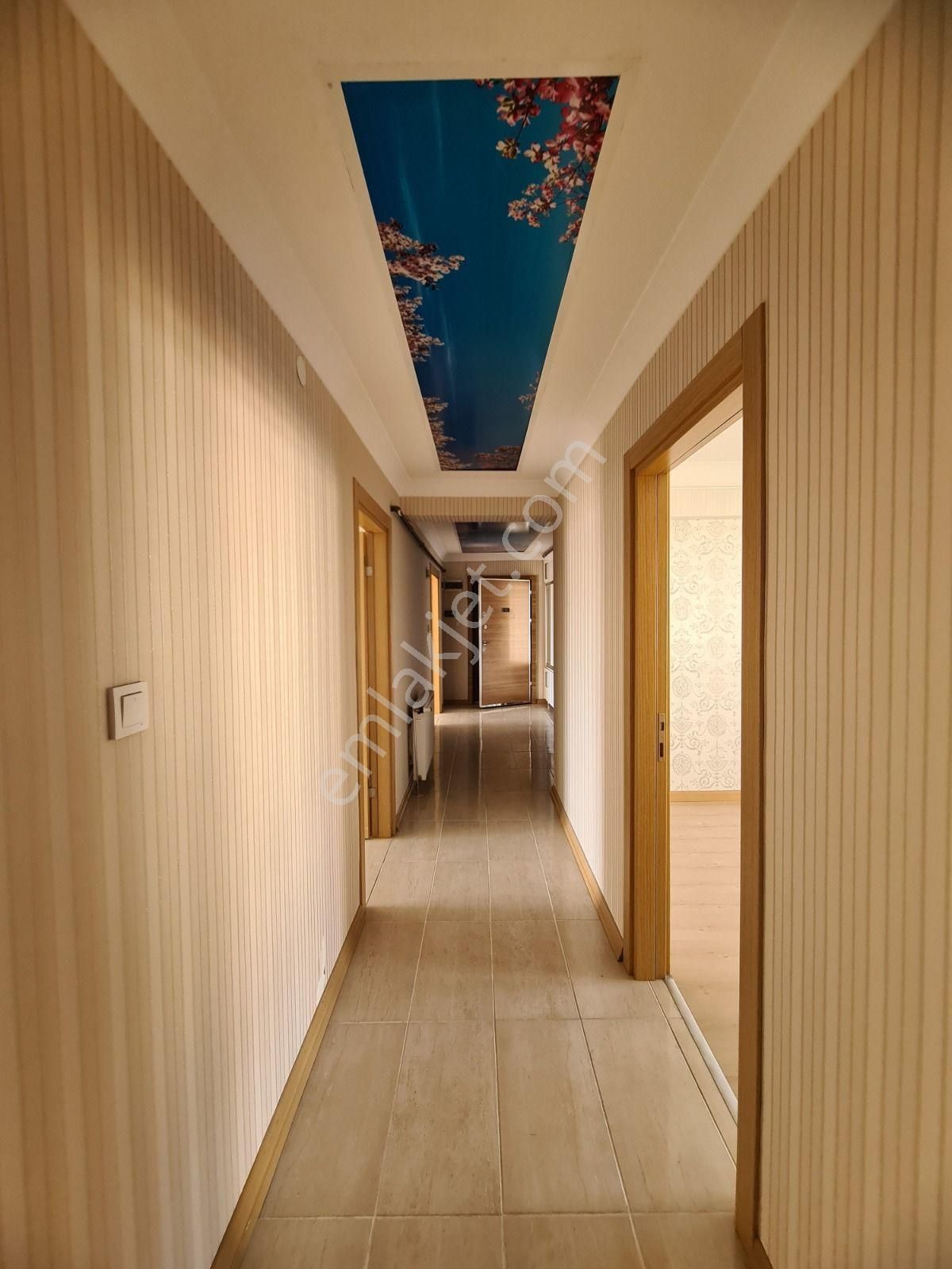 Seval Cd. Üzeri Manzaralı Sitede Teras Balkonlu Fırsat 3+1 Daire - Görsel 32