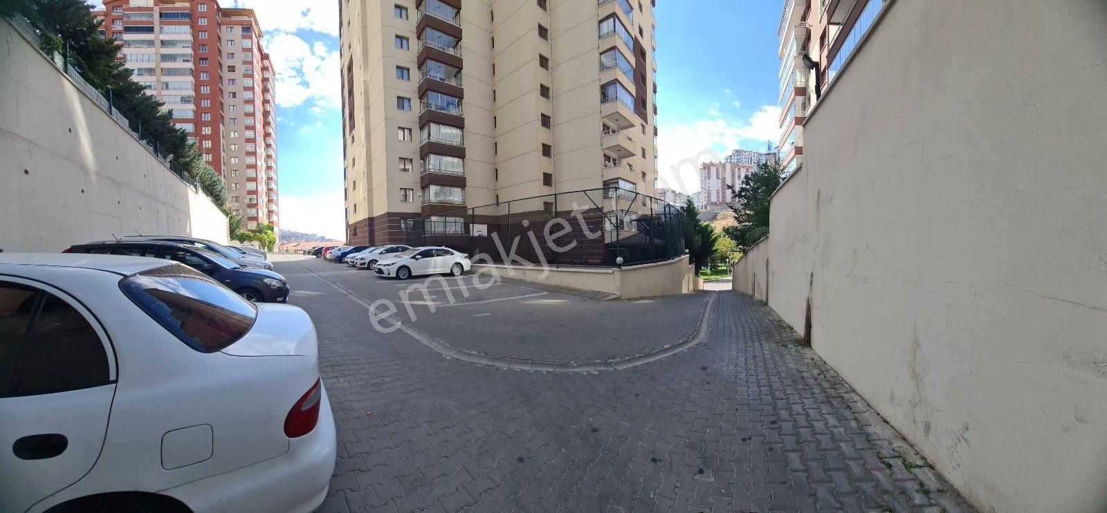 Seval Cd. Üzeri Manzaralı Sitede Teras Balkonlu Fırsat 3+1 Daire - Görsel 35