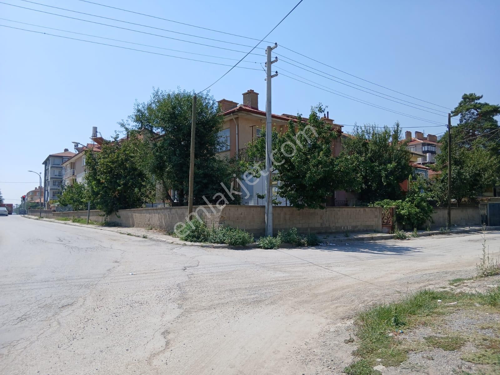 Akçay Emlak'tan Akşehir Yeni Mahallede Doğalgazlı İki Daireli Satılık Müstakil Ev - Görsel 33