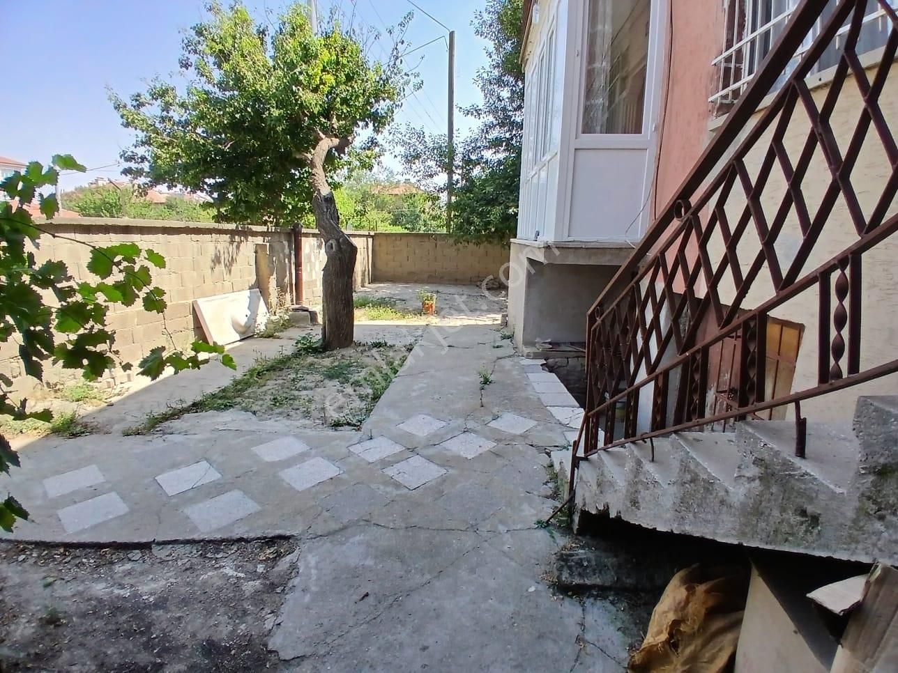 Akçay Emlak'tan Akşehir Yeni Mahallede Doğalgazlı İki Daireli Satılık Müstakil Ev - Görsel 27