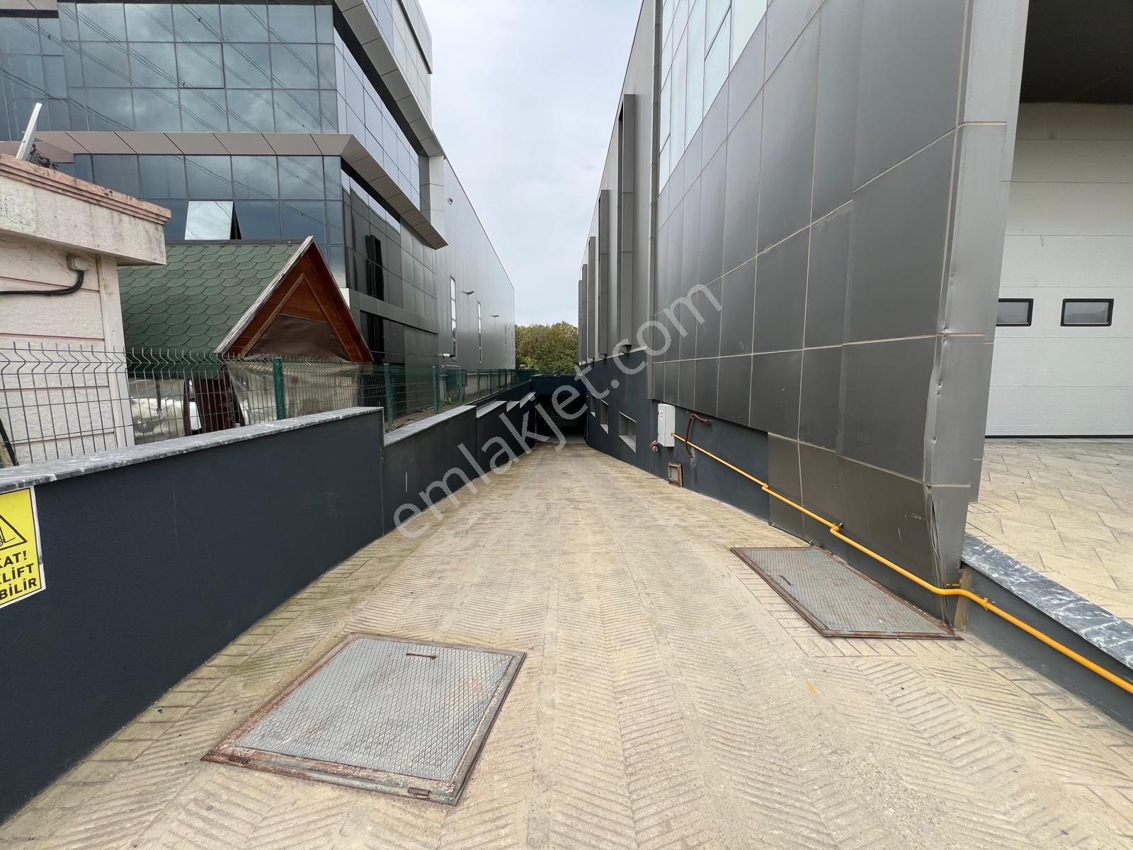 Dilovası Kobi Osb'de Kullanıma Hazır 2250 M2+epoksin+radyan+630 Kwa+vinçli Fabrika - Görsel 29