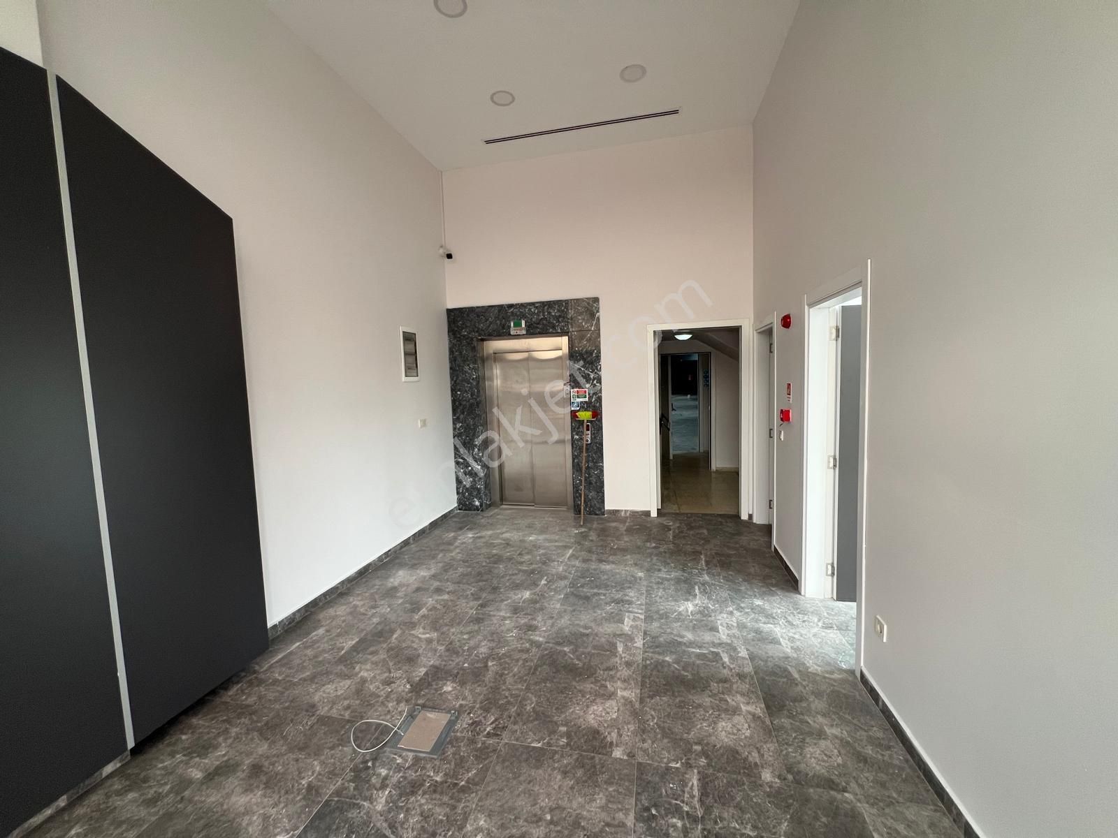 Dilovası Kobi Osb'de Kullanıma Hazır 2250 M2+epoksin+radyan+630 Kwa+vinçli Fabrika - Görsel 26