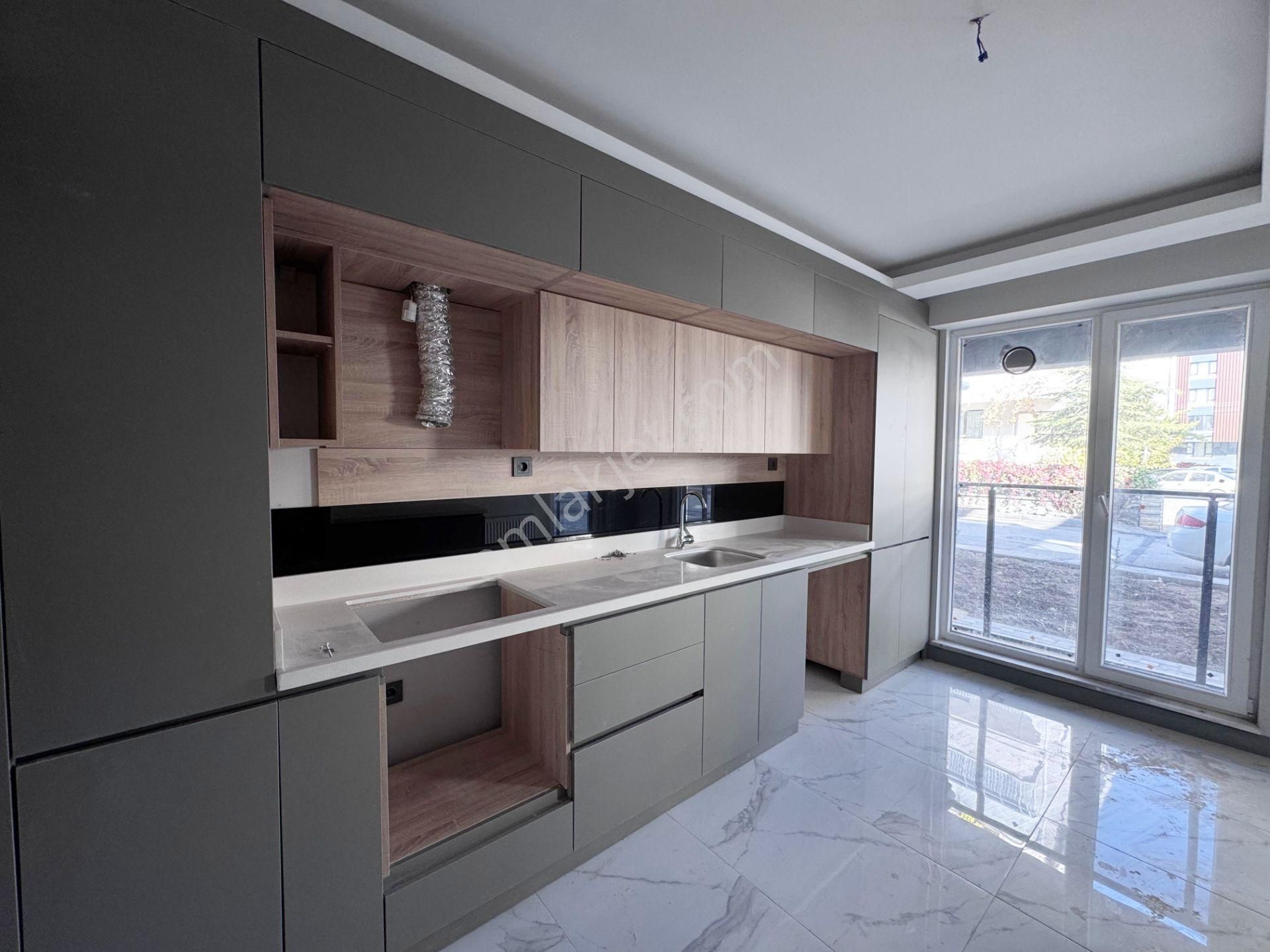 Yenikent Menderes Mh.de 3+1 Ultra Lüx Yapılı Satılık Daire