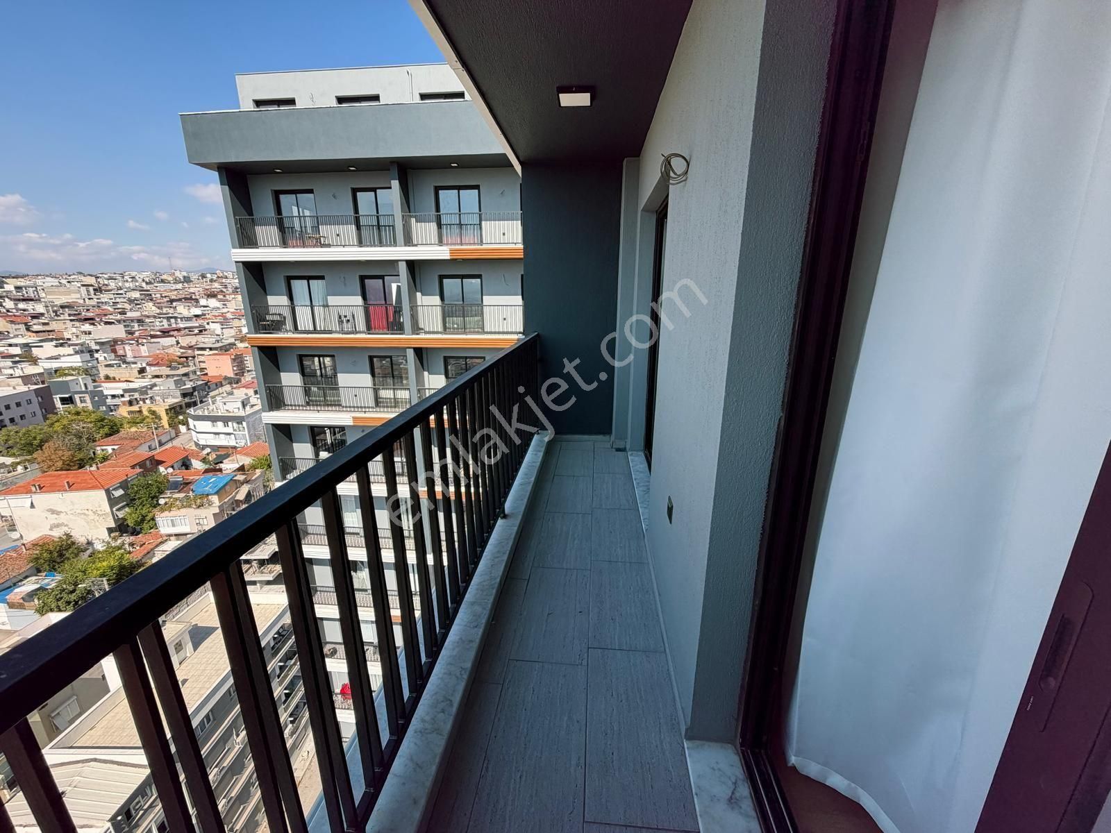 Buca Adatepe Mh Sıfır Lüks Rezidans 1+1 Arakat Eşyalı Havuzlu Balkonlu Satılık - Görsel 19