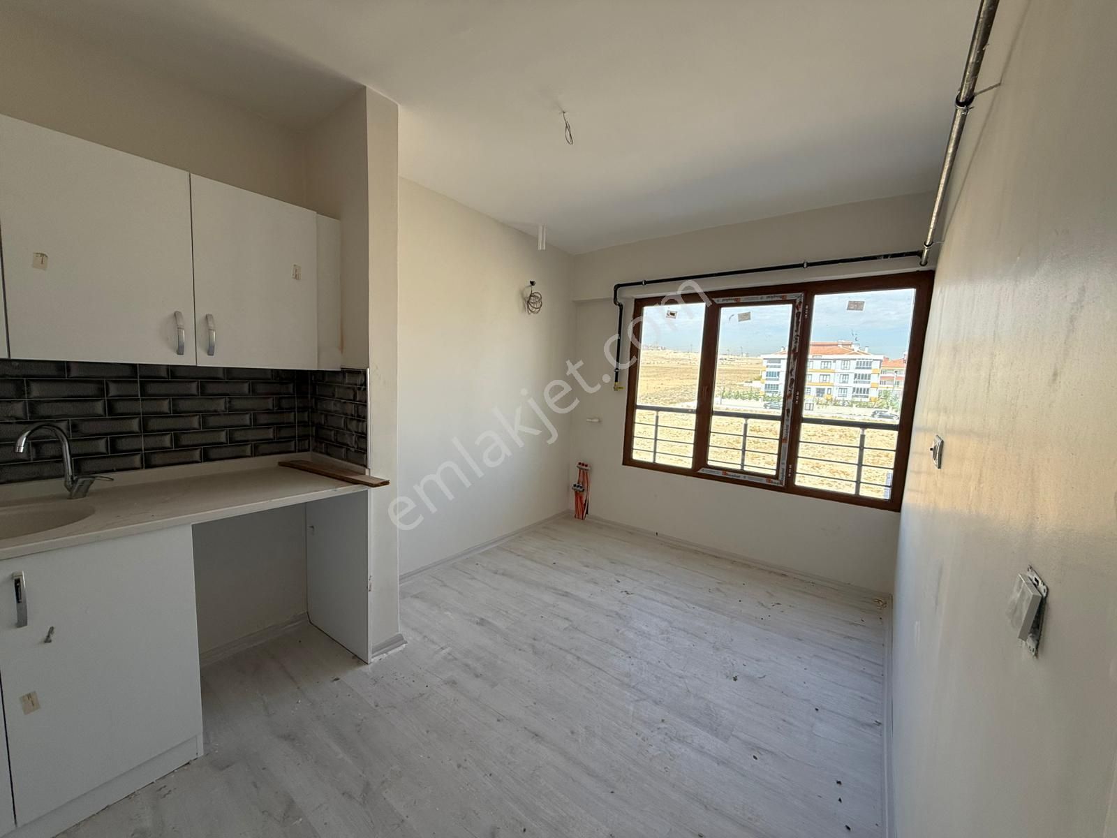 Beyhekim Mah’de Şafak Caddesi Satılık Lüx Site İçi 2+1 Daire - Görsel 2