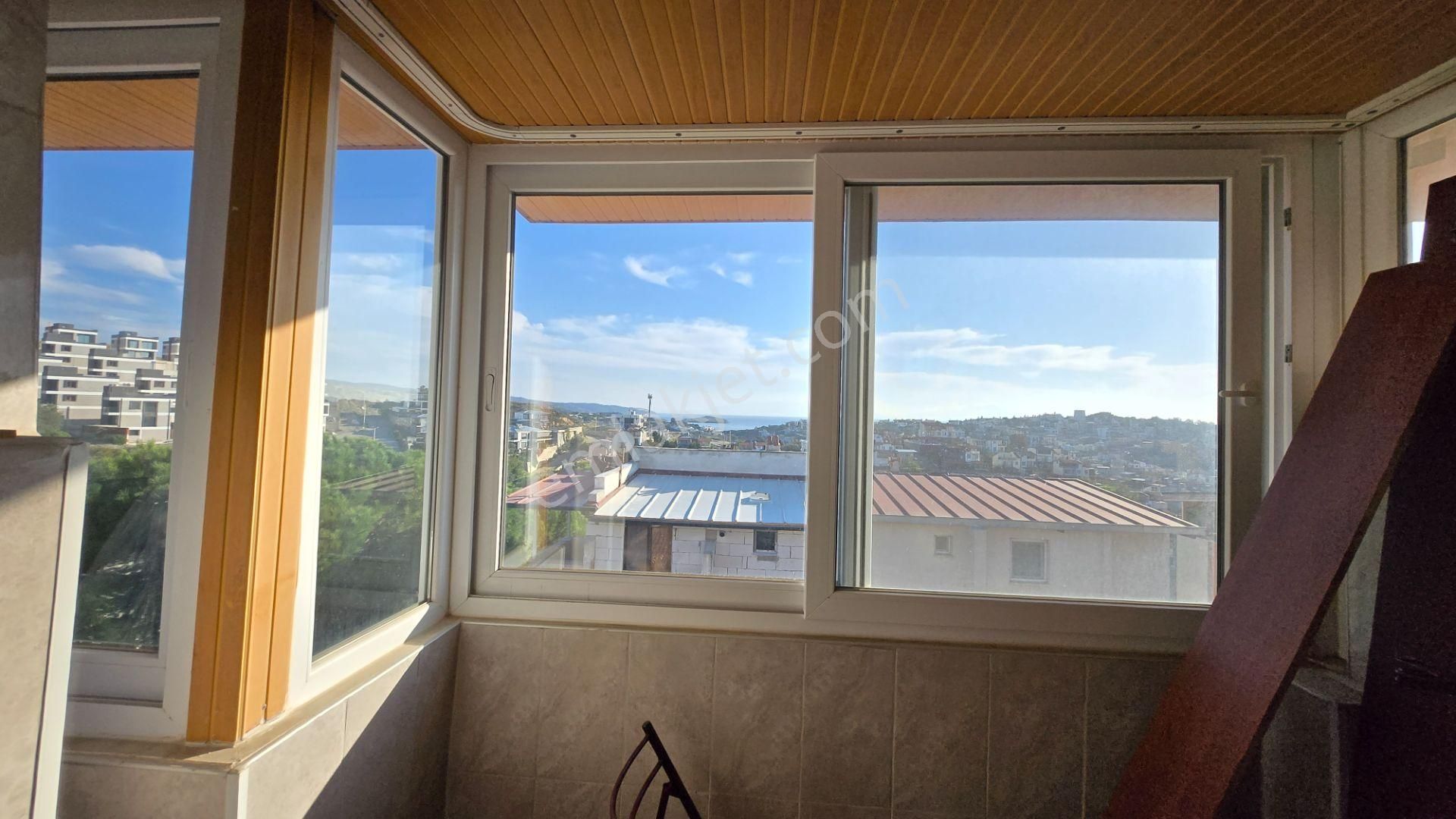 Seferihisar Akarca'da Site İçerisinde Müstakil Bahçeli Köşe Konumda 6+1 Tripleks Villa - Görsel 32