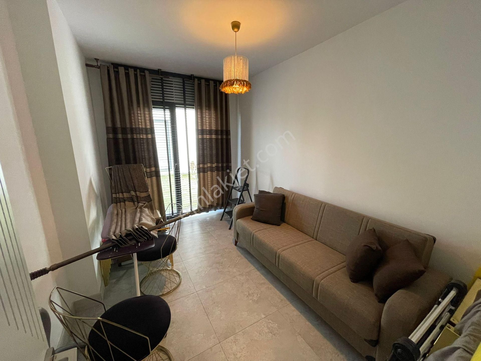 Favori'den Merkezde Havuzlu Güvenlikli Sitede Eşyalı 3+1 Villa - Görsel 12