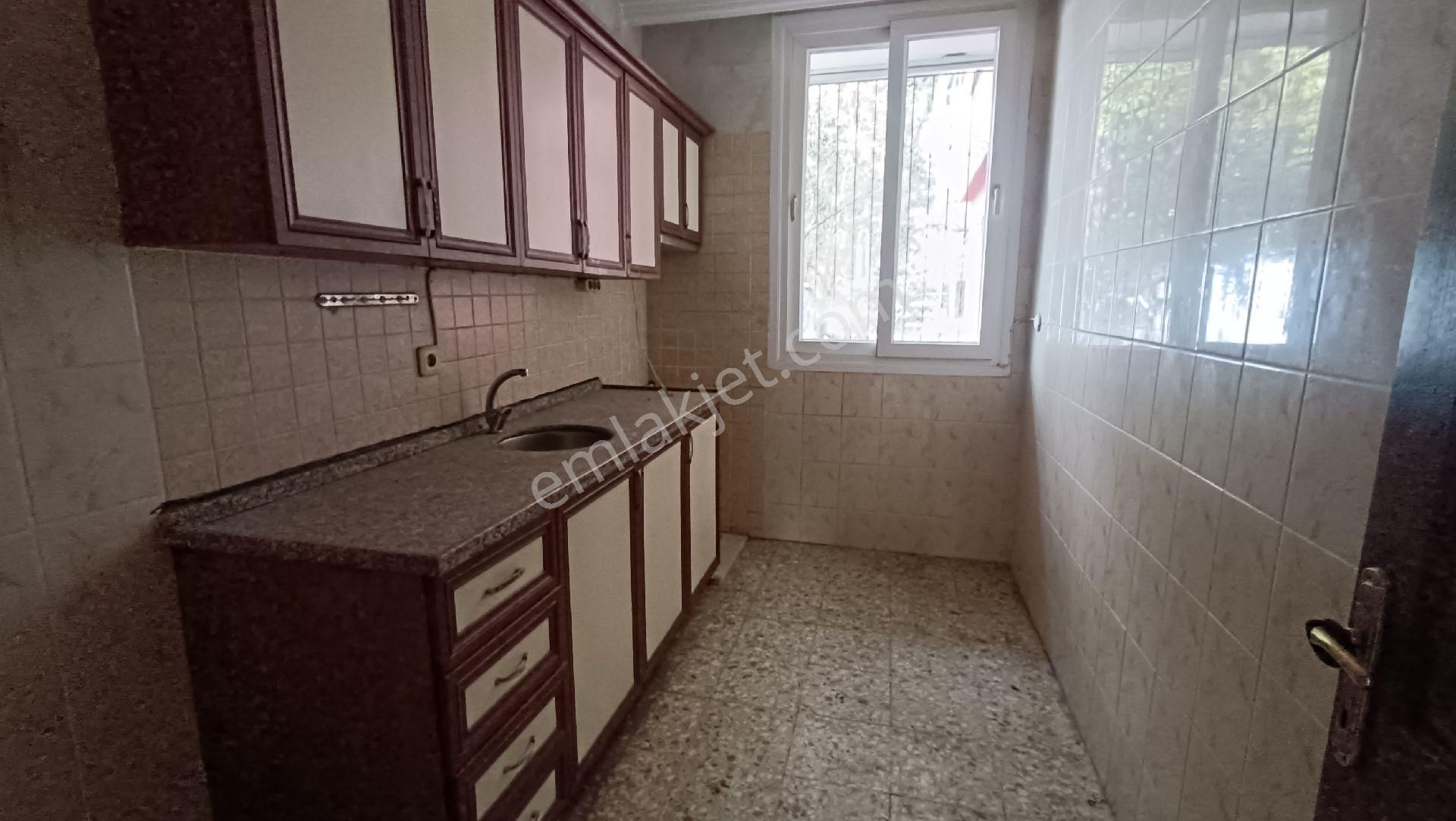 Yeşilyurt Müstakil Tek Katlı İkiz Daire Kapalı Mutfak 2+1 - Görsel 3