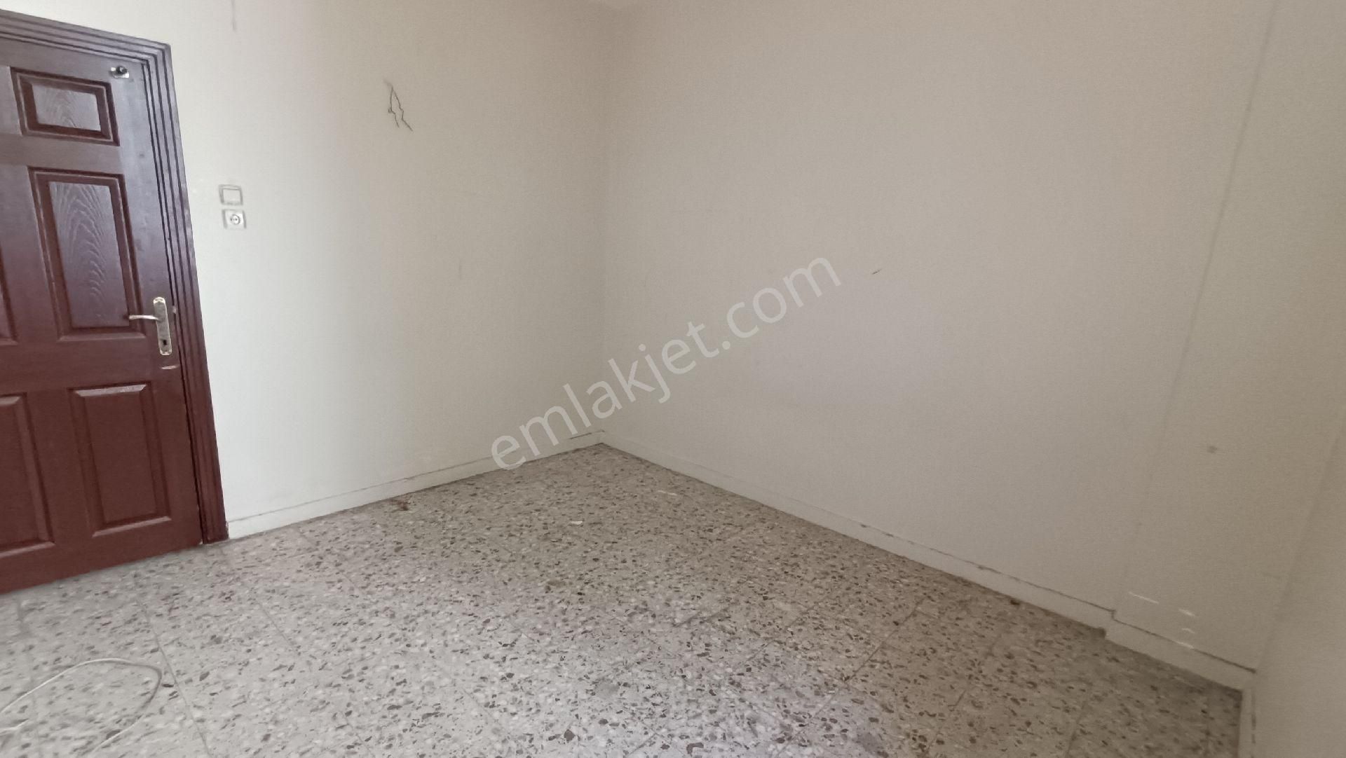 Yeşilyurt Müstakil Tek Katlı İkiz Daire Kapalı Mutfak 2+1 - Görsel 17