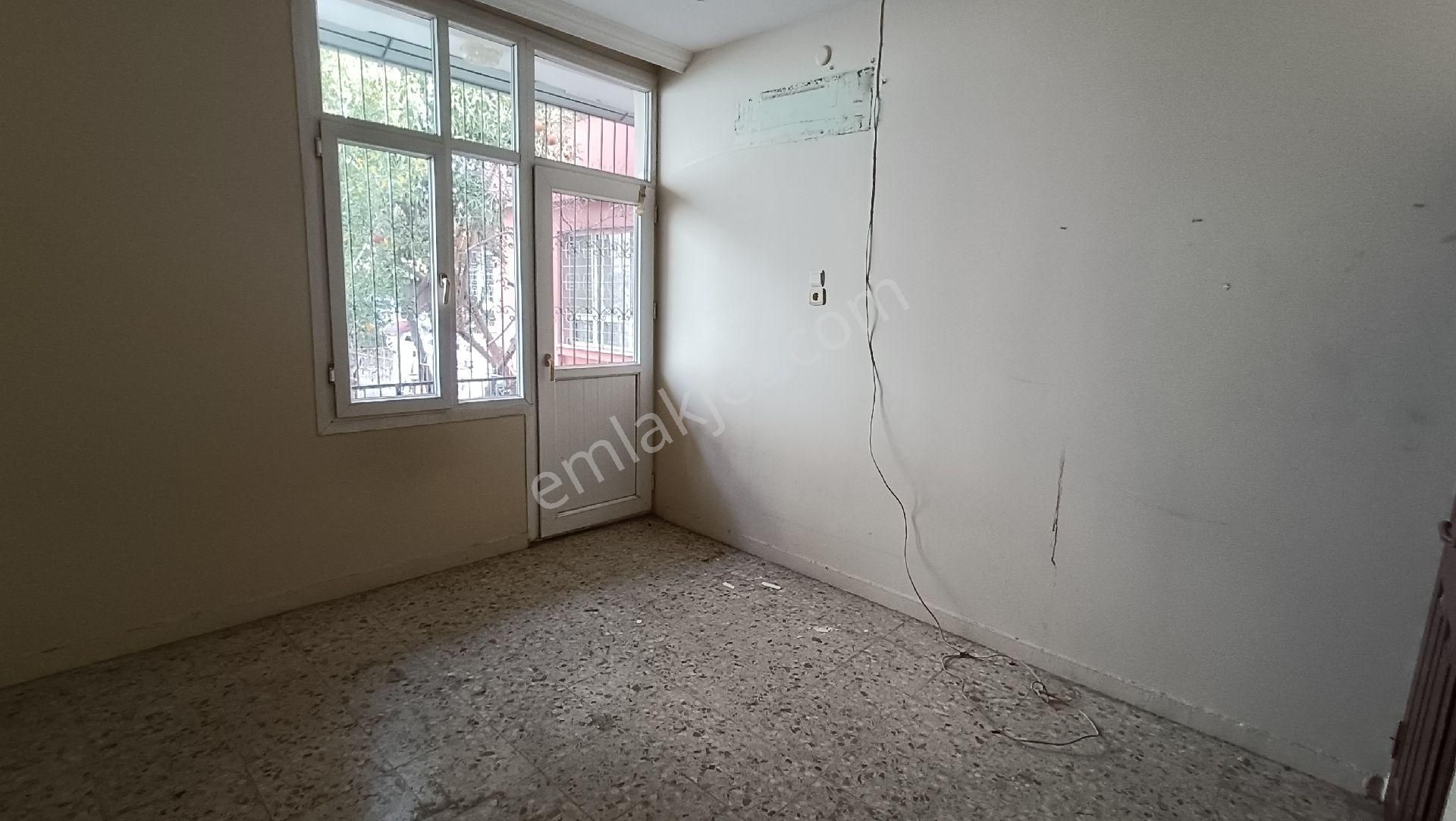 Yeşilyurt Müstakil Tek Katlı İkiz Daire Kapalı Mutfak 2+1 - Görsel 15