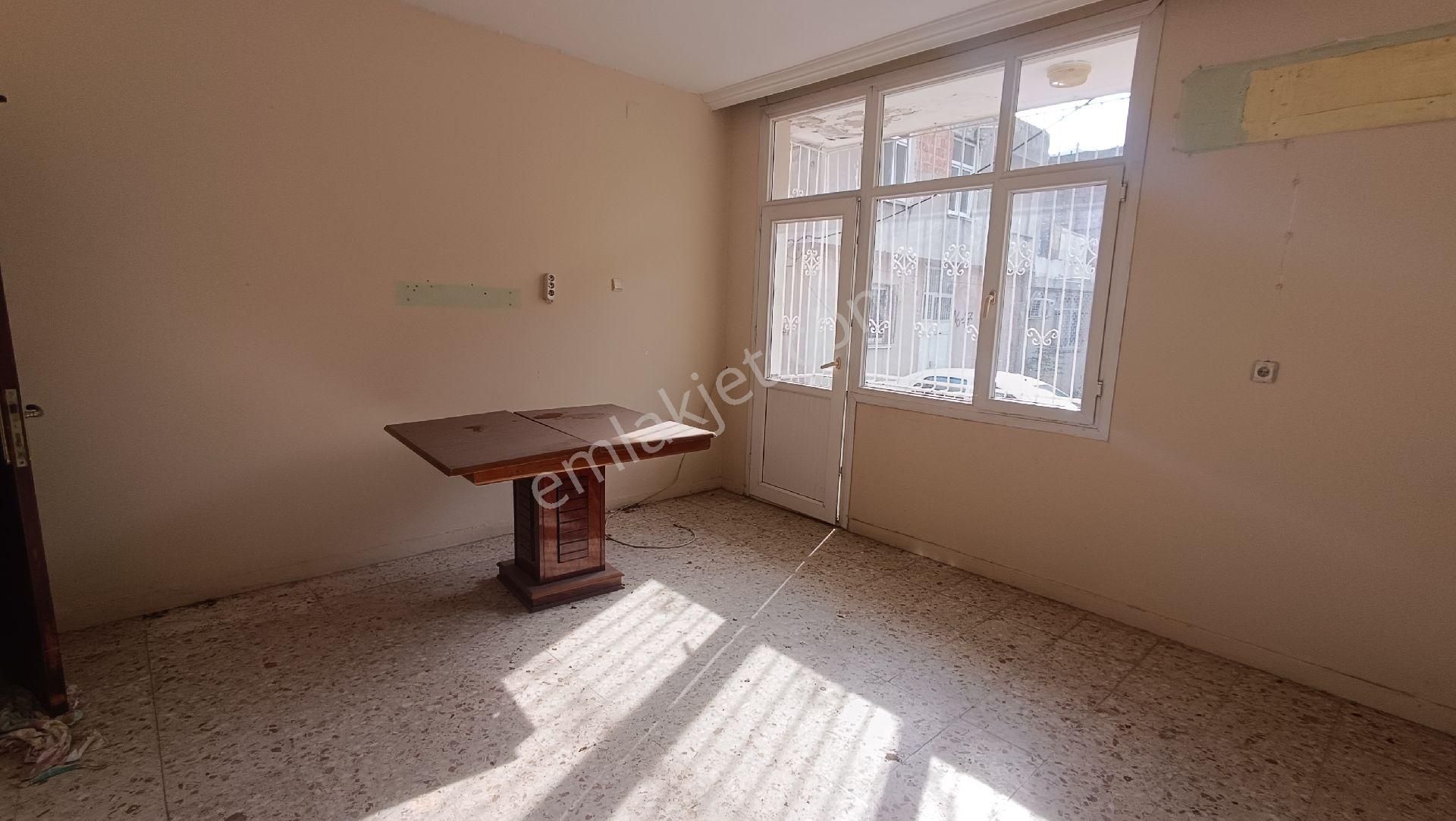 Yeşilyurt Müstakil Tek Katlı İkiz Daire Kapalı Mutfak 2+1 - Görsel 10