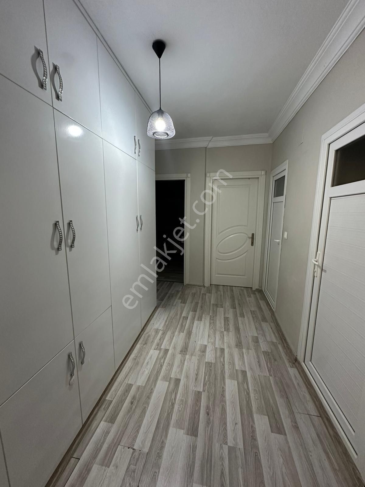 Gürselpaşa'da İçi Yapılı 2+1 Tek Katlı Kiralık Müstakil Ev - Görsel 9
