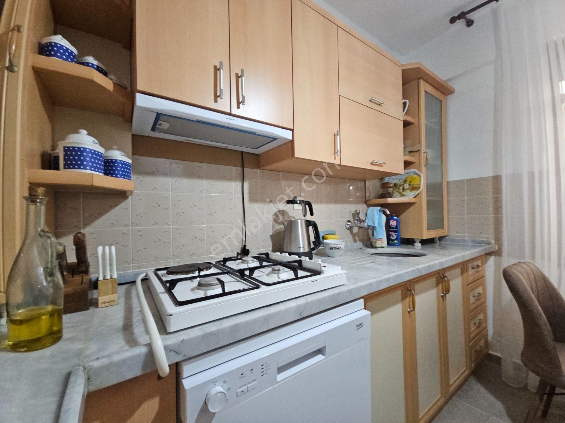 Edremit İkizçay’da Denize 50 Metre Mesafede 3 Katlı 3+1 Villa - Görsel 8