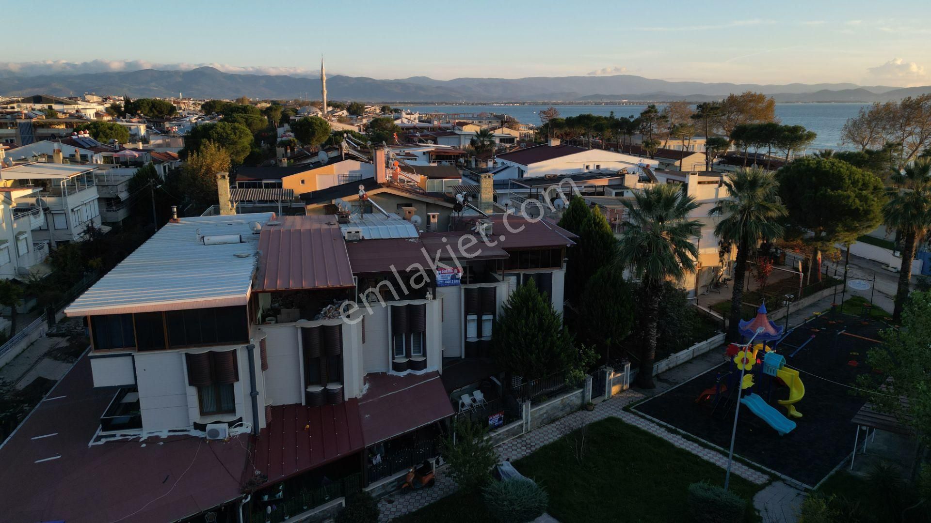 Edremit İkizçay’da Denize 50 Metre Mesafede 3 Katlı 3+1 Villa - Görsel 2