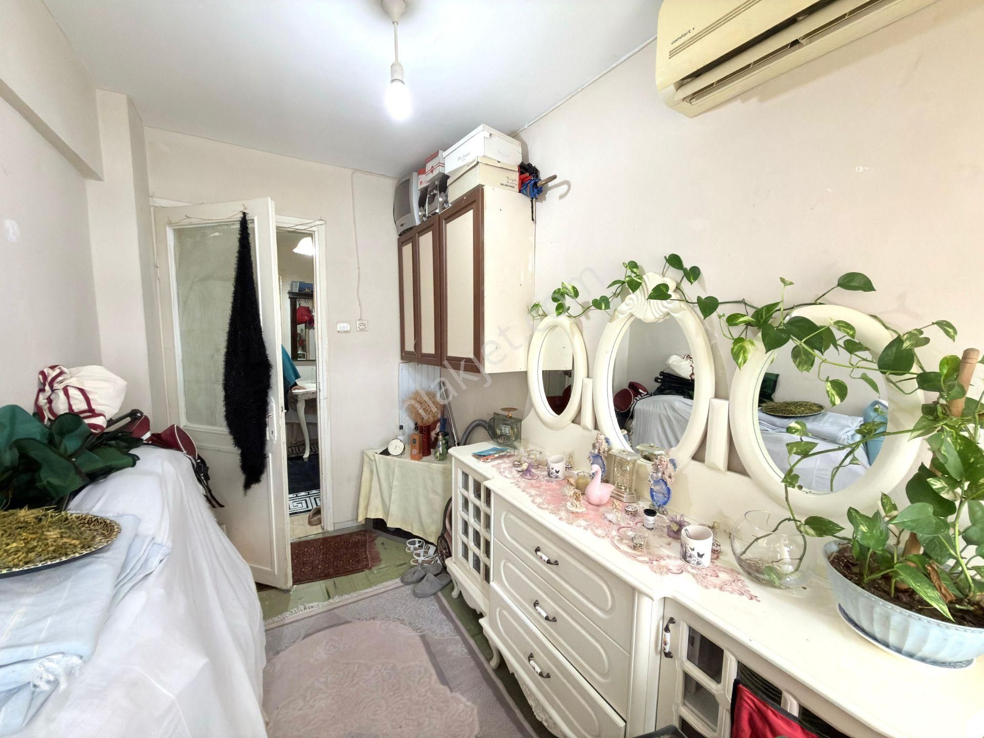 Zeytinburnu 58.bulvar Caddesi Üzerinde Satılık Daire - Görsel 11