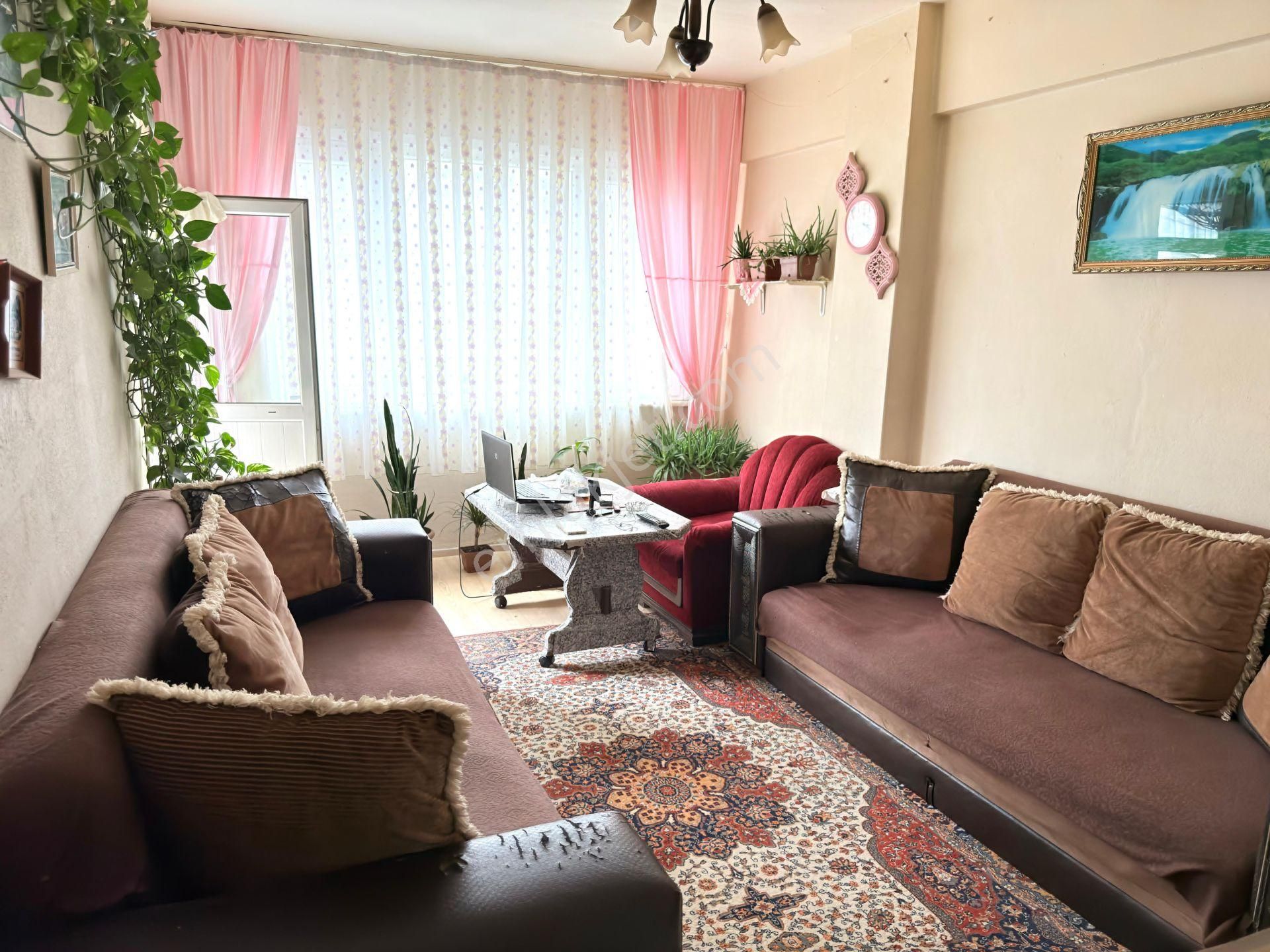 Zeytinburnu 58.bulvar Caddesi Üzerinde Satılık Daire - Görsel 4