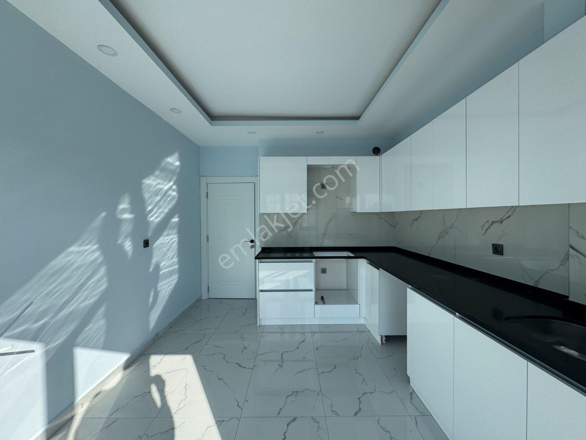 Göksuda Site İçi Çift Banyolu Havuzlu Otoparklı Fırsat 2+1 - Görsel 4