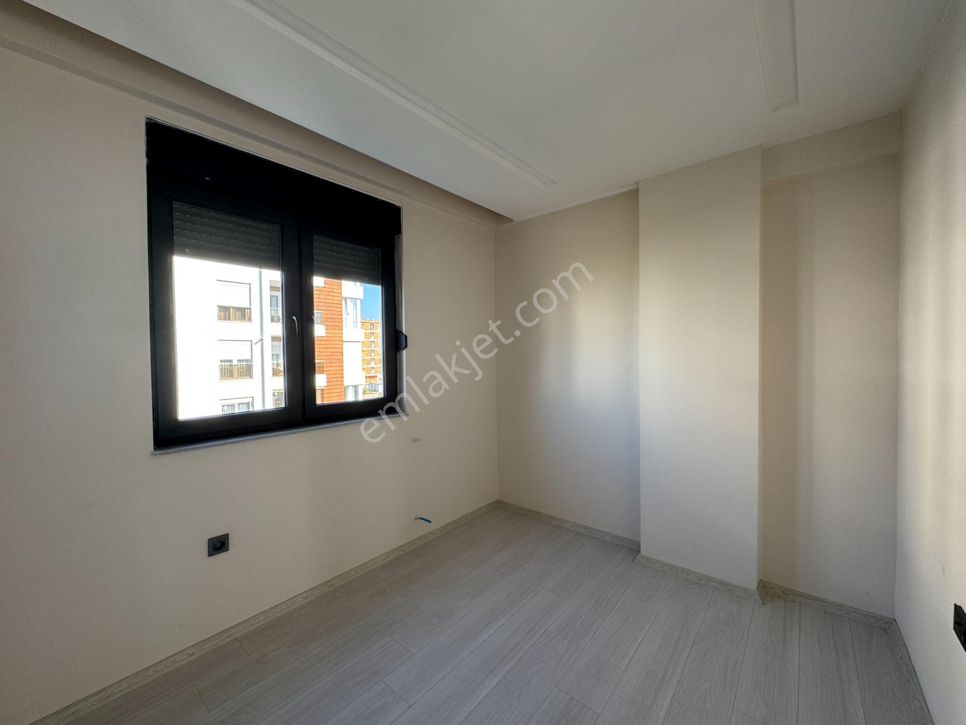 Göksuda Site İçi Çift Banyolu Havuzlu Otoparklı Fırsat 2+1 - Görsel 16