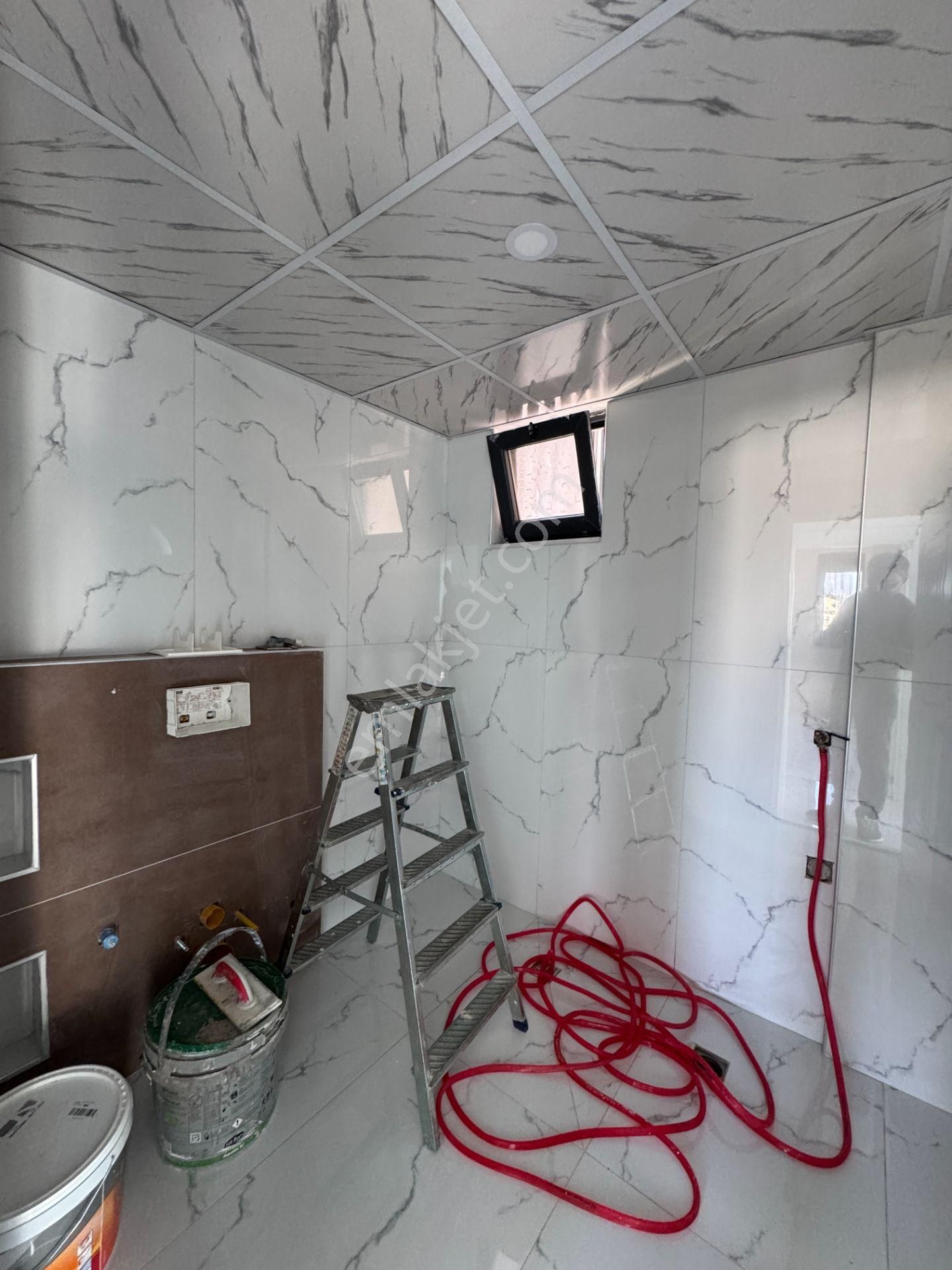 Göksuda Site İçi Çift Banyolu Havuzlu Otoparklı Fırsat 2+1 - Görsel 14