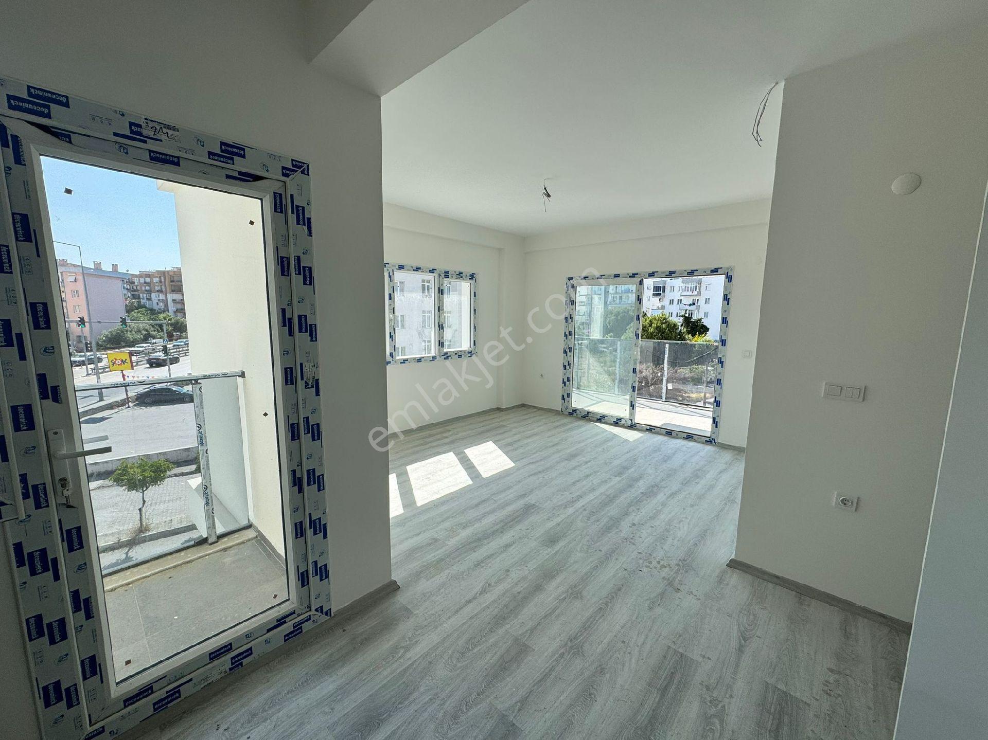 Kuşadası Şehir Merkezinde 2+1 Satılık Sıfır Daire - Görsel 13